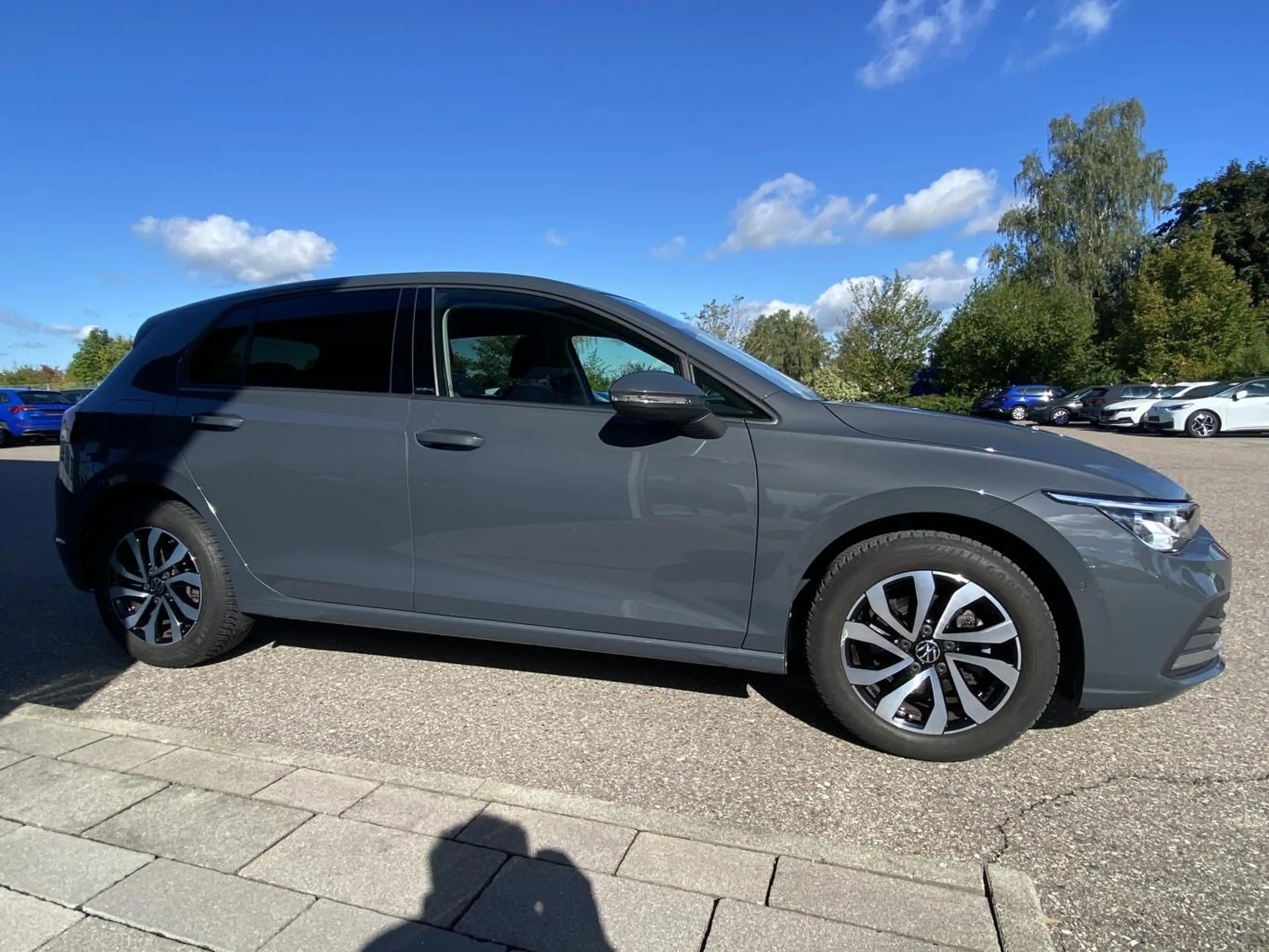 Volkswagen Golf 1.5 TSI Active STANDHEIZUNG+HEAD-UP+ACC+APP — photo 6