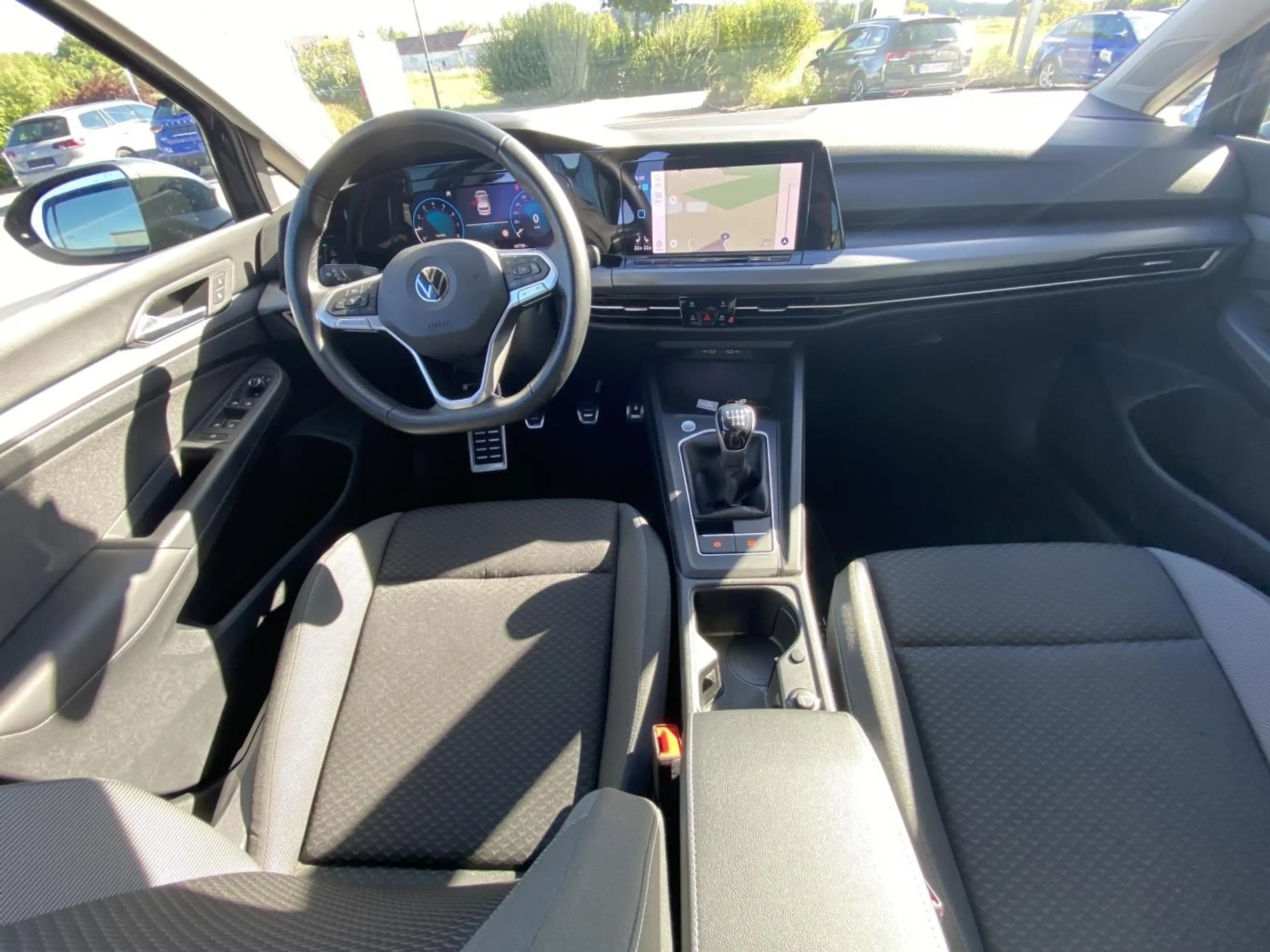 Volkswagen Golf 1.5 TSI Active STANDHEIZUNG+HEAD-UP+ACC+APP — photo 13