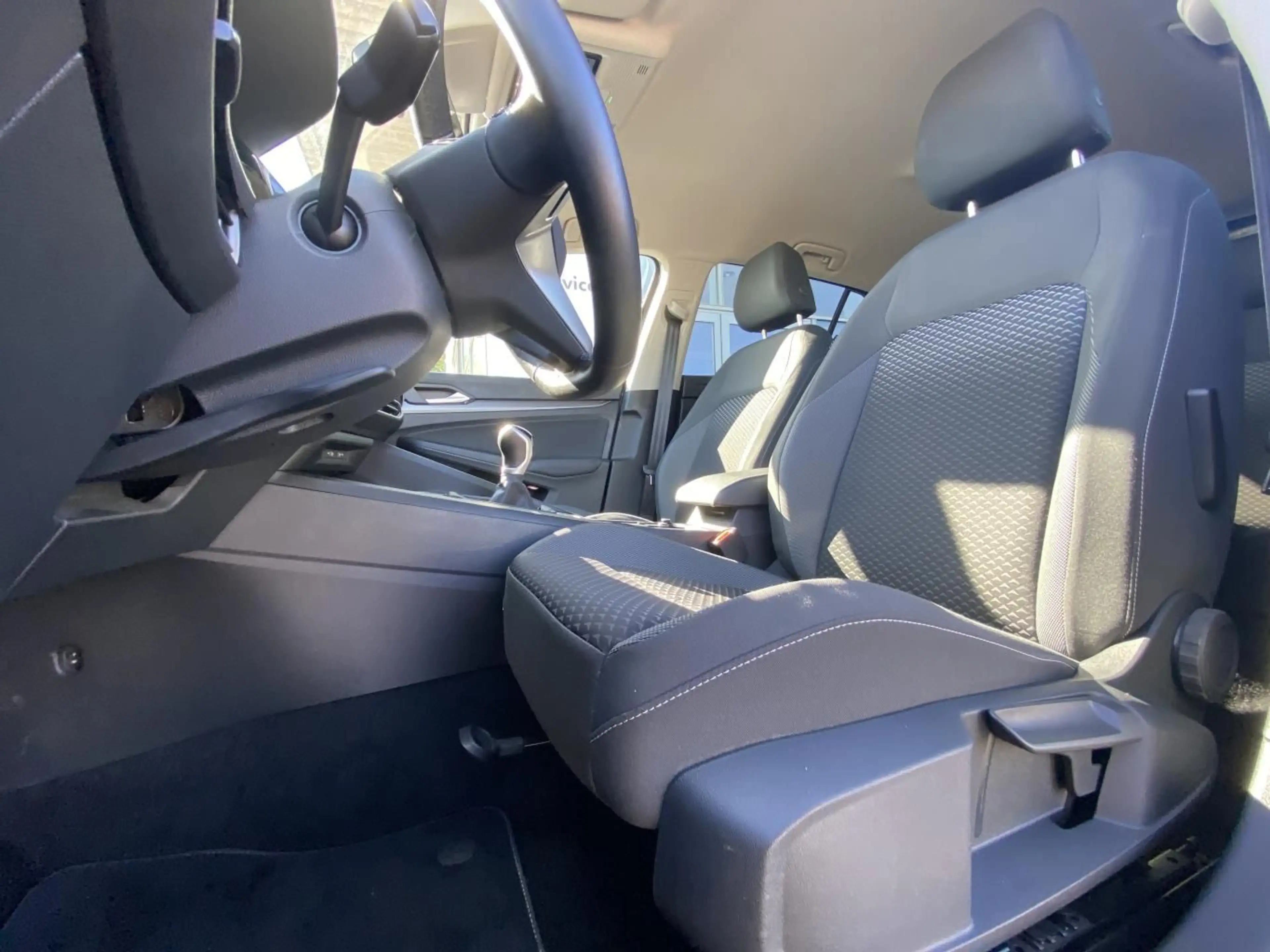 Volkswagen Golf 1.5 TSI Active STANDHEIZUNG+HEAD-UP+ACC+APP — photo 8