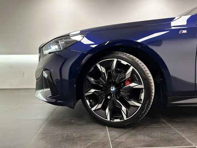 BMW M view 8