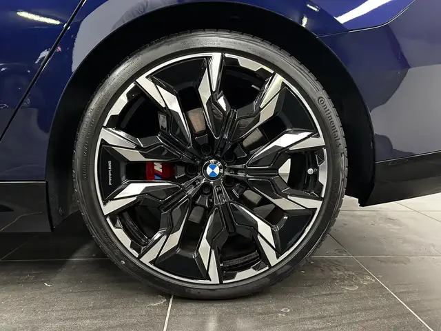 BMW M view 6