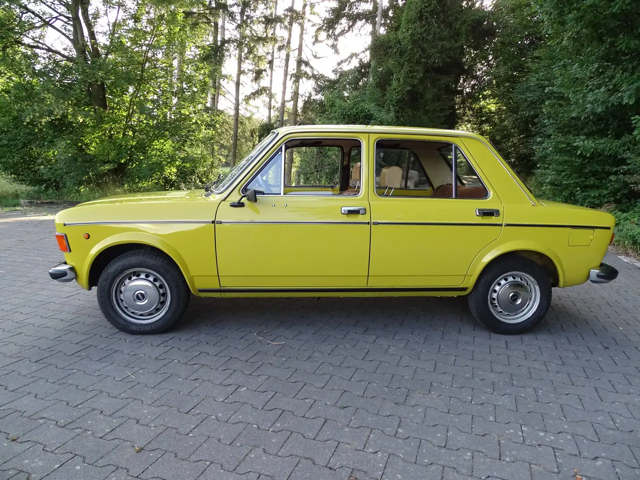 Fiat 128 Limousine 4 Türen Spezial, foto 3