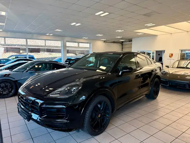 Porsche Cayenne view 2