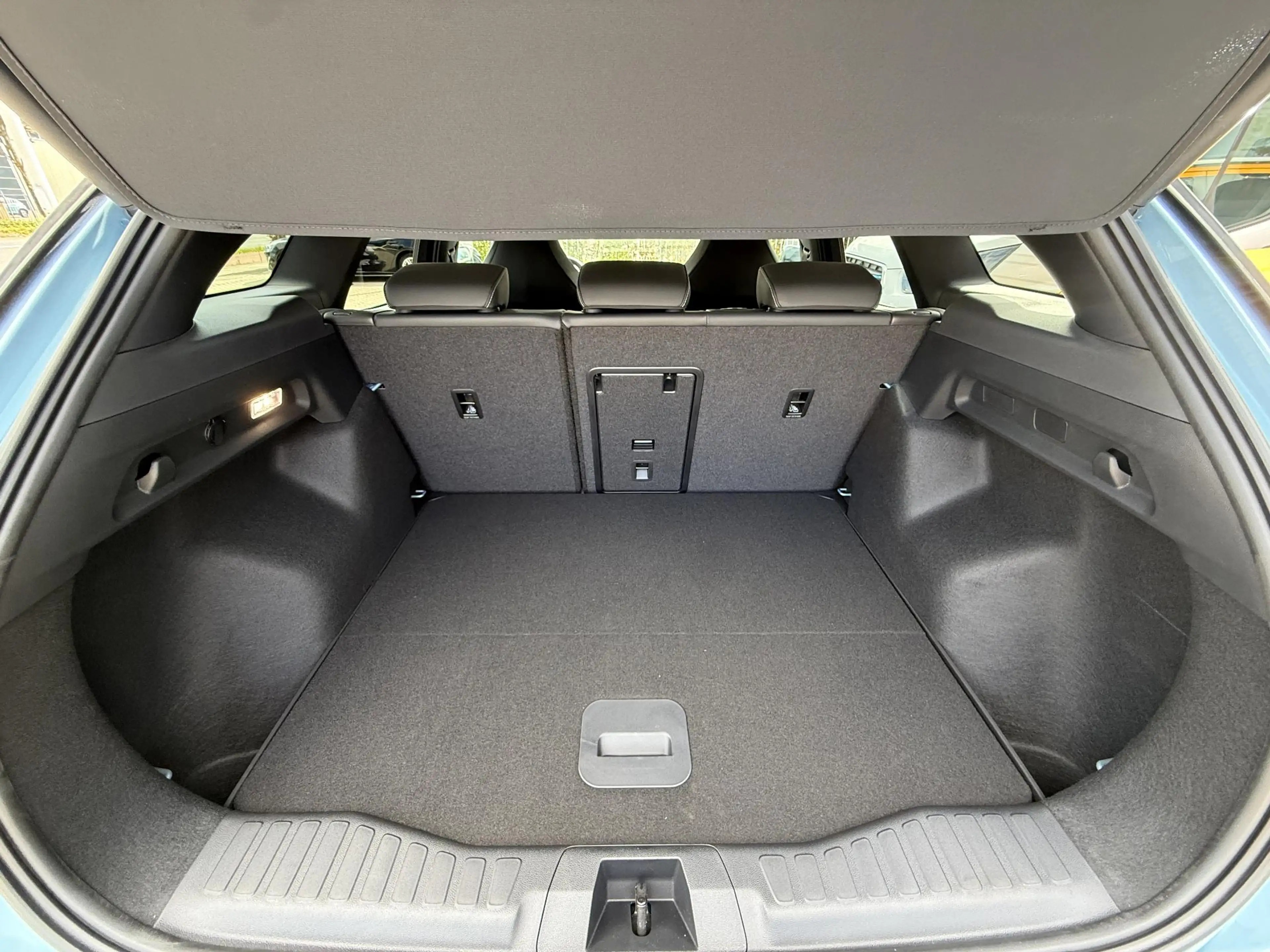 Ford Explorer Style Standard Range RWD 58 kWh Nieuw te bestellen — photo 15