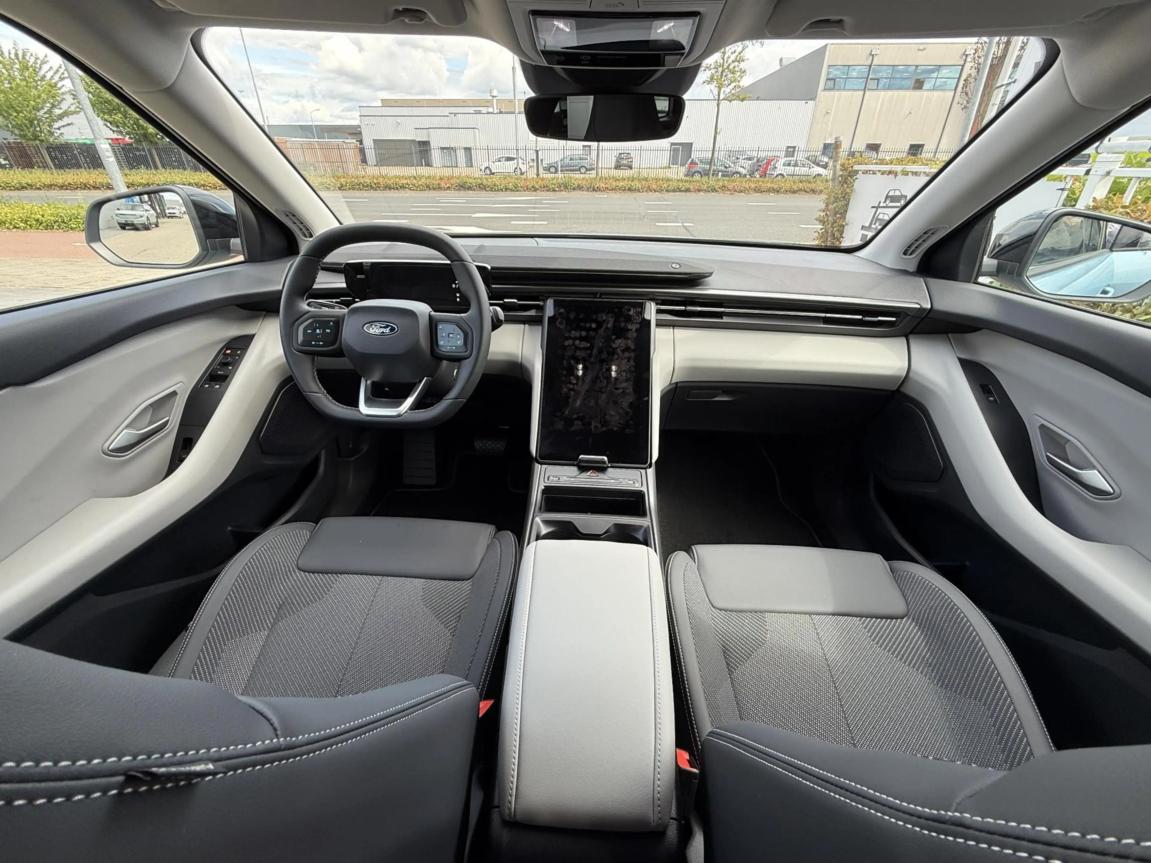 Ford Explorer Style Standard Range RWD 58 kWh Nieuw te bestellen — photo 8