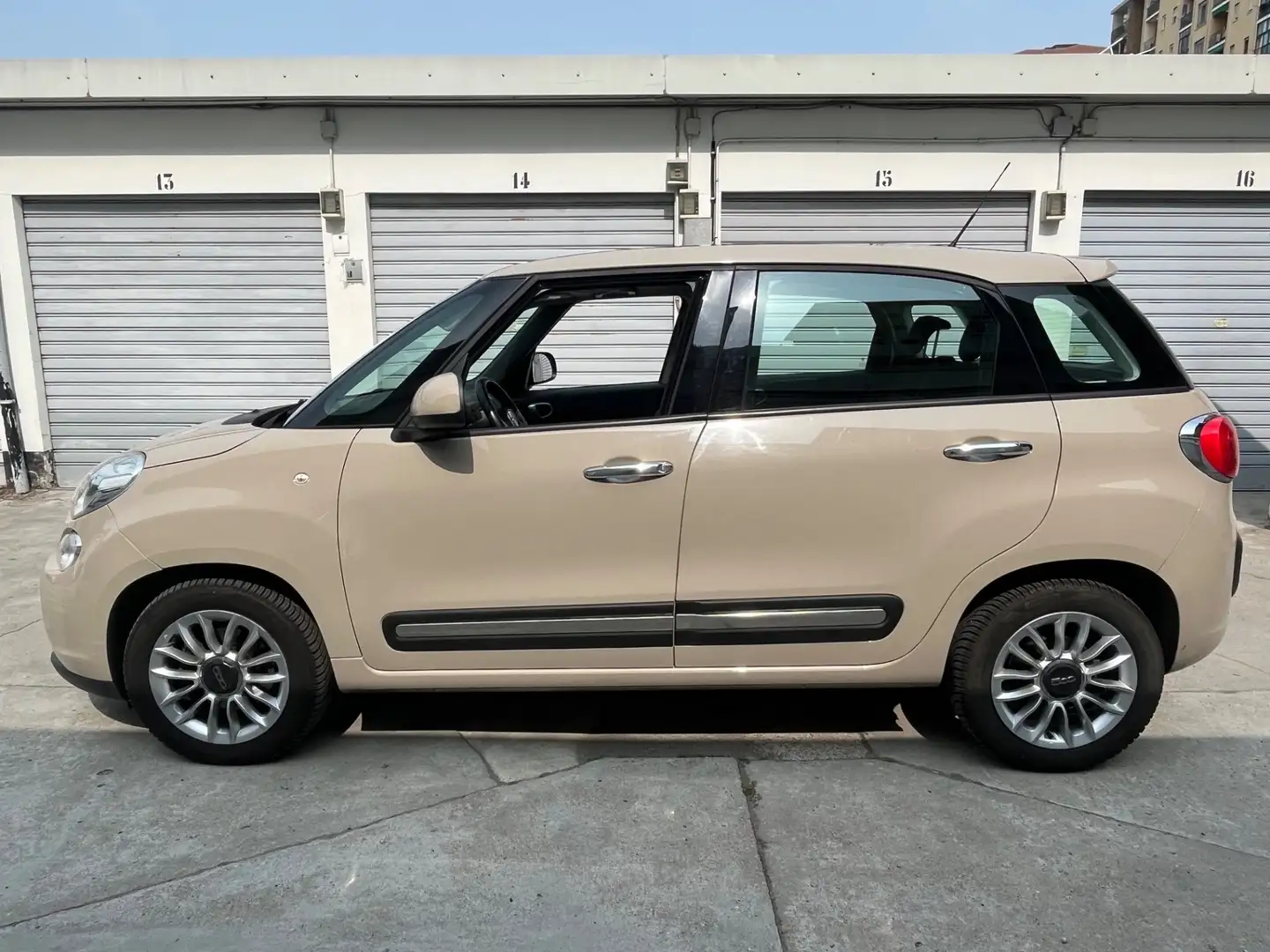 Fiat 500L 1.3 mjt Lounge 95cv dualogic Beige - 2