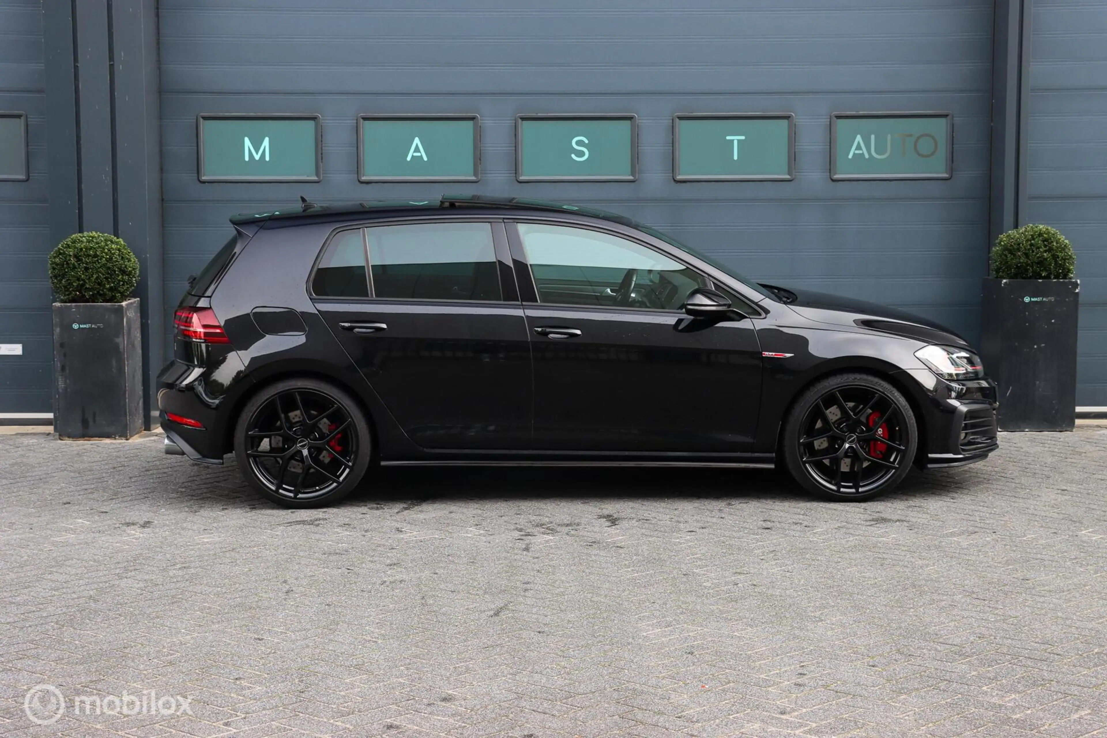 Volkswagen Golf GTI 2.0 TSI Performance|LEDER|PANO|DYNAUDIO|CAMERA|KEY — photo 5