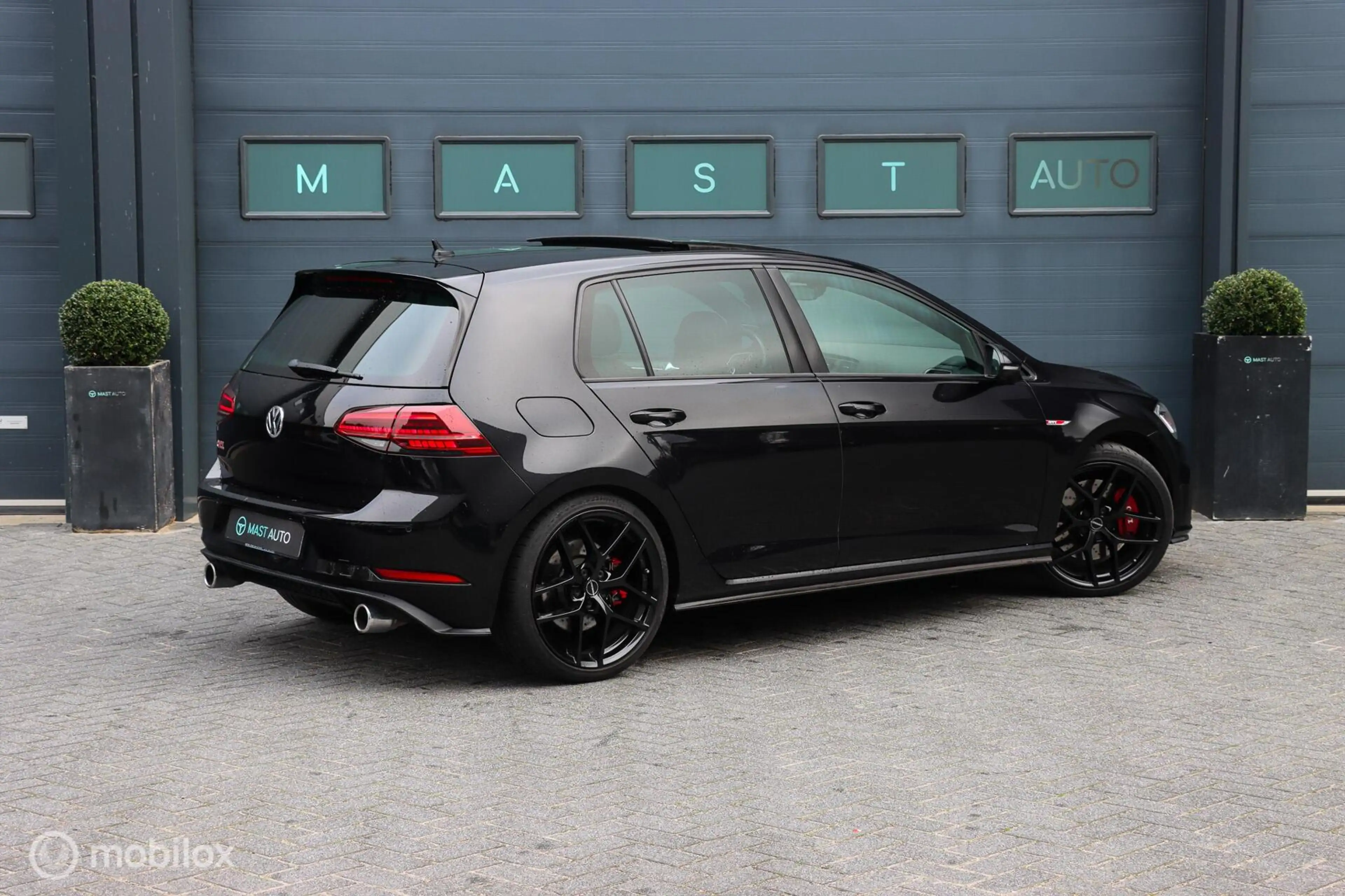 Volkswagen Golf GTI 2.0 TSI Performance|LEDER|PANO|DYNAUDIO|CAMERA|KEY — photo 8