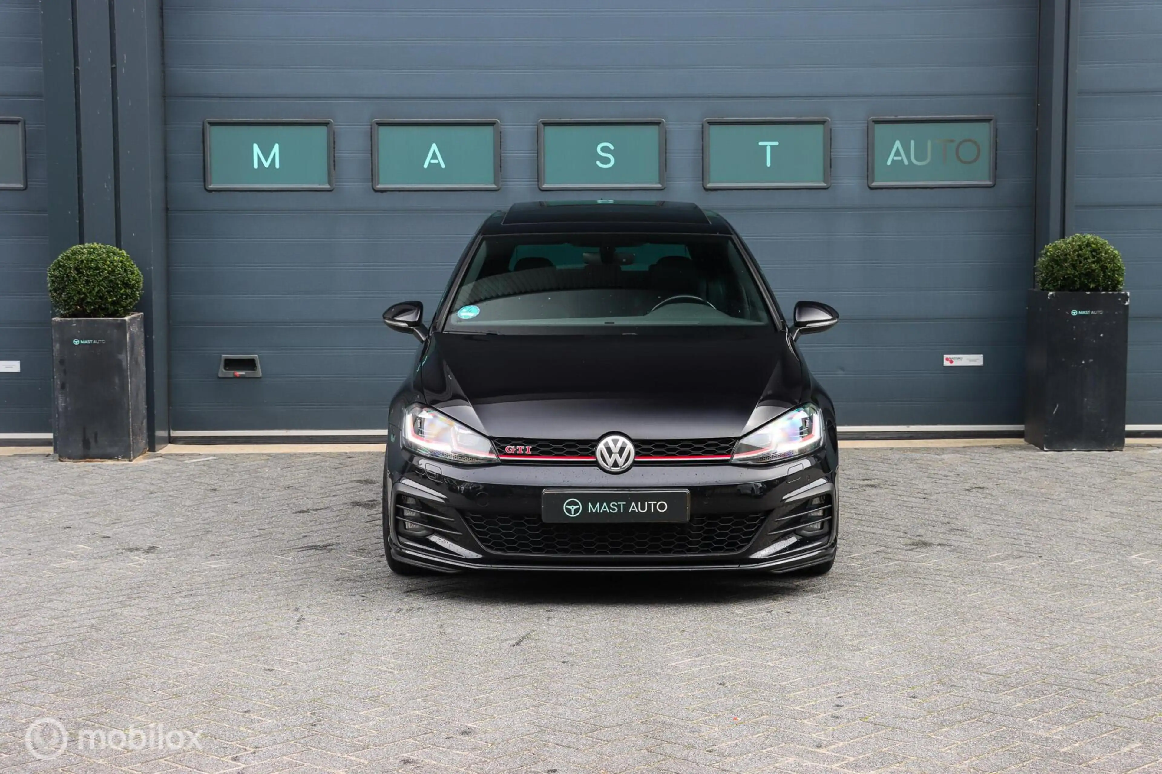 Volkswagen Golf GTI 2.0 TSI Performance|LEDER|PANO|DYNAUDIO|CAMERA|KEY — photo 2