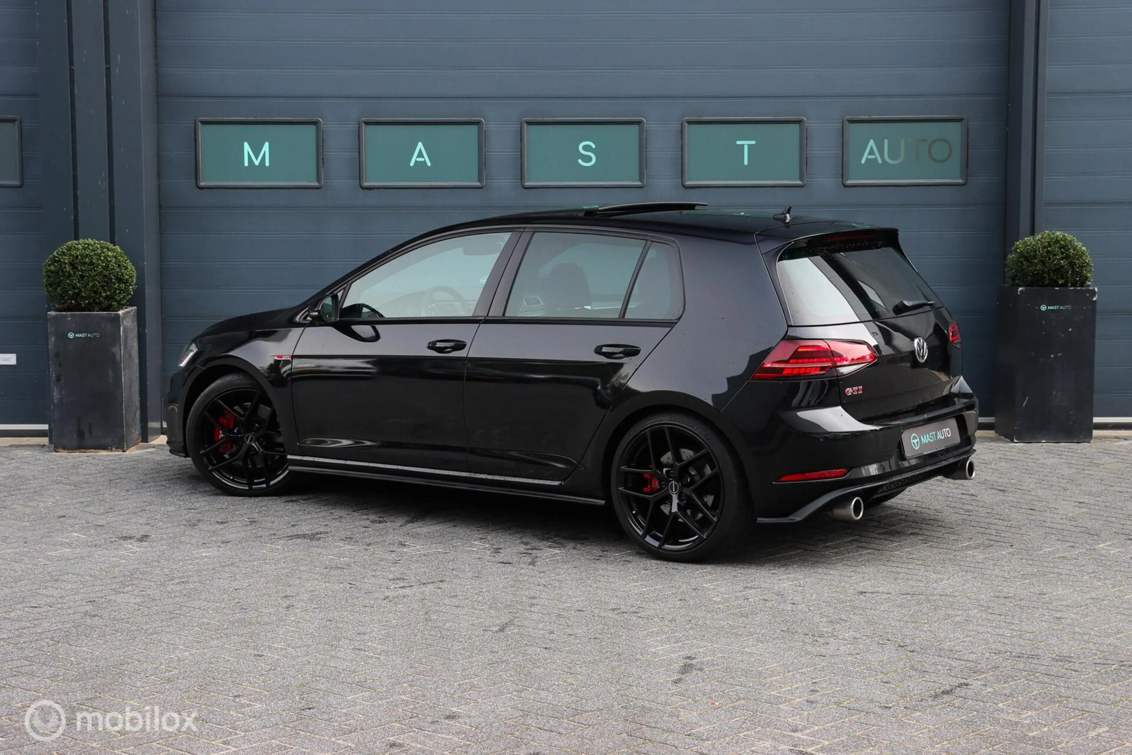 Volkswagen Golf GTI 2.0 TSI Performance|LEDER|PANO|DYNAUDIO|CAMERA|KEY — photo 13