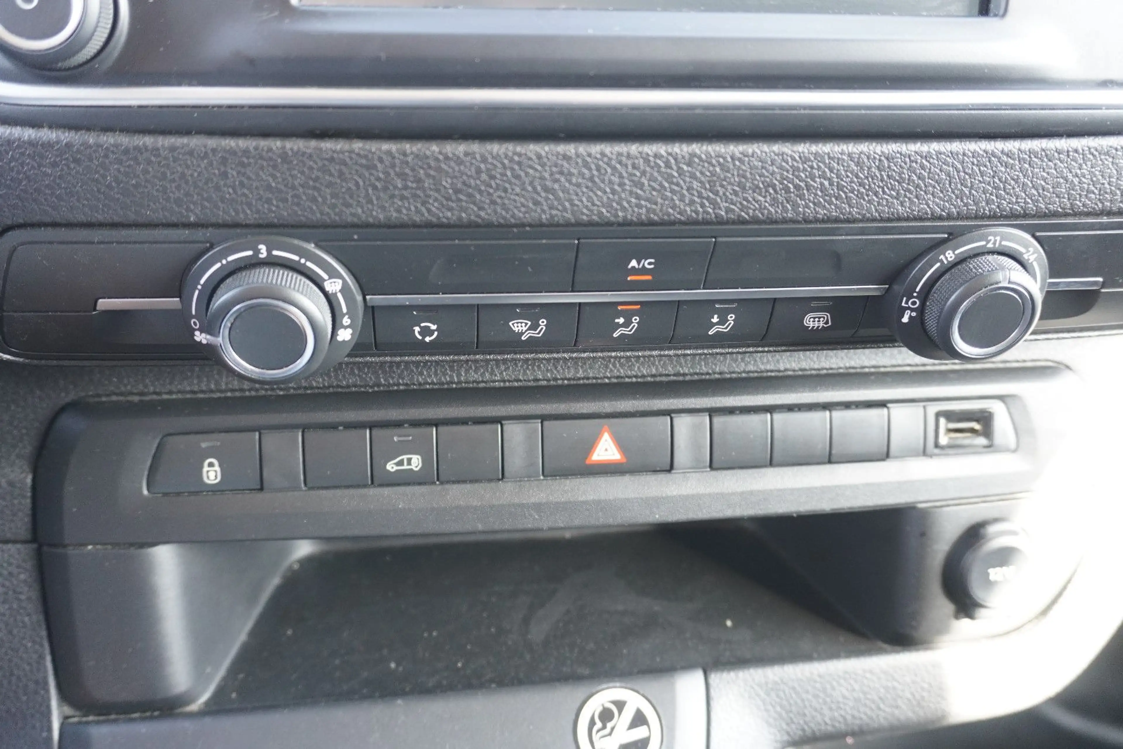 Fiat Scudo Kasten L2 145 Multijet AppLink 3 Sitze — photo 12