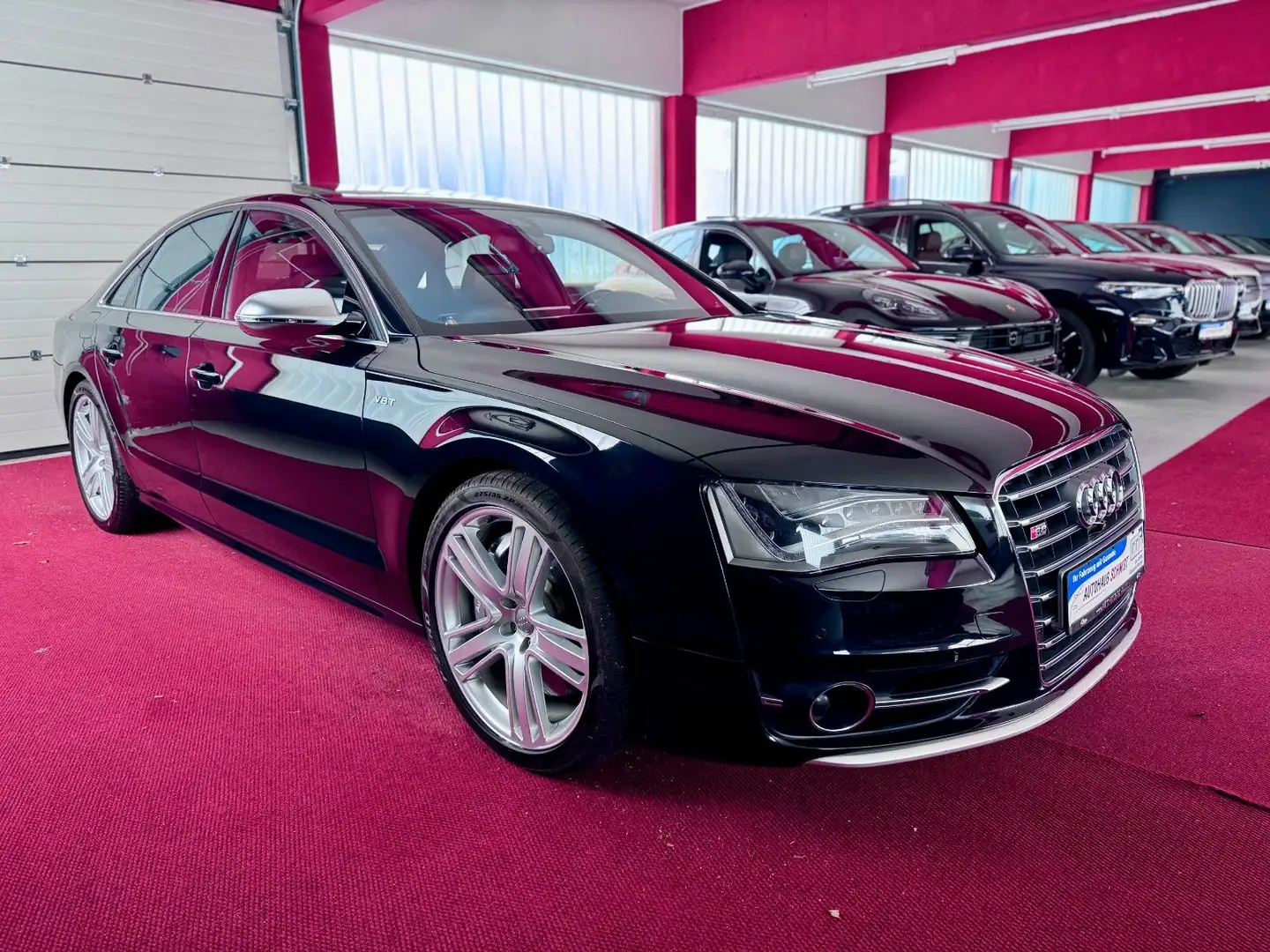 Audi S8 4.0 ACC B&O LED Ceramik Standheizung 360° 21" Чёрный - 2