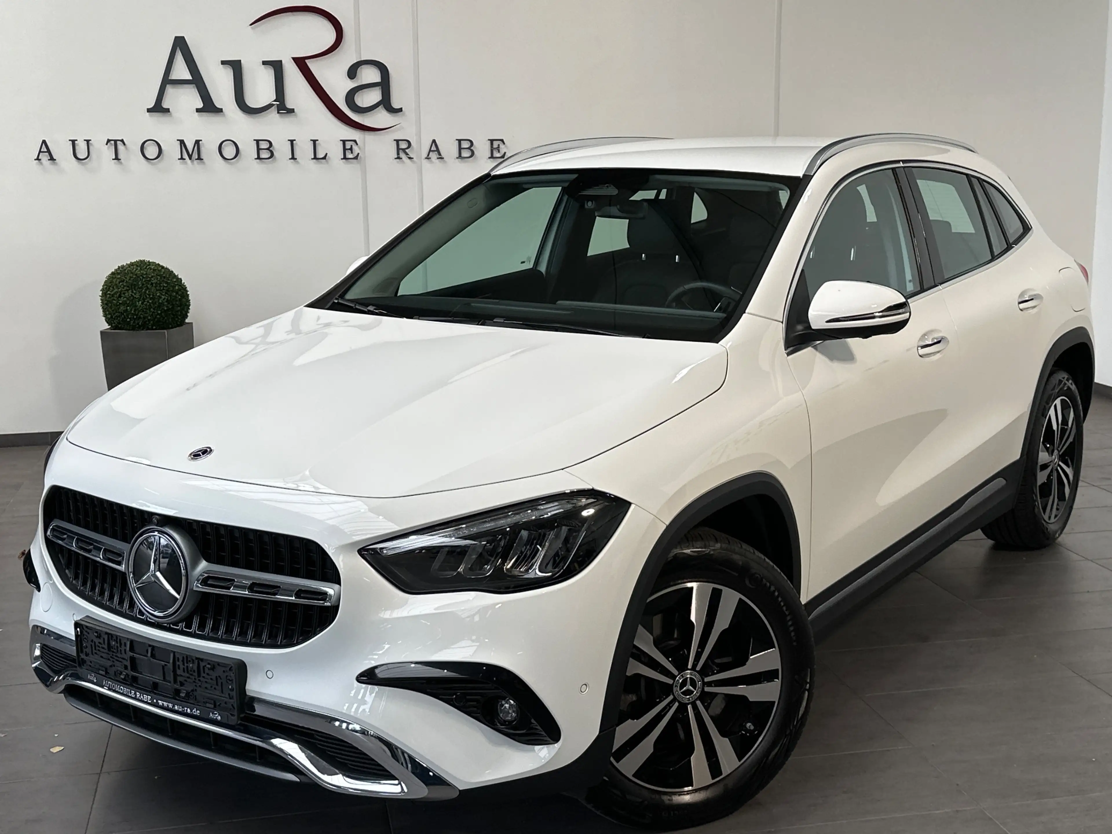 Mercedes-Benz GLA 250 Progressive Advanced NAV+LED+ACC+CARPLAY+360°+PP — photo 2