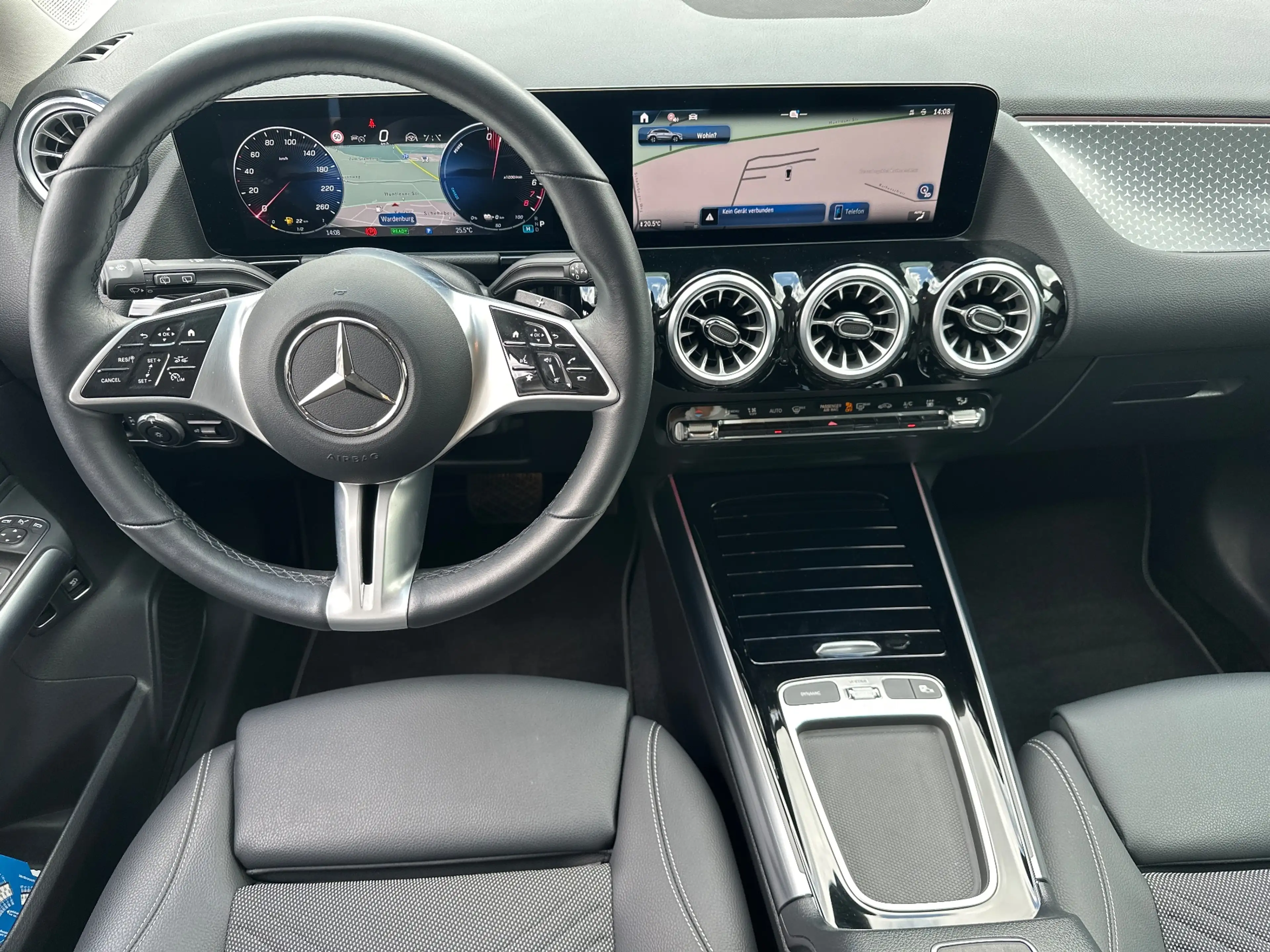 Mercedes-Benz GLA 250 Progressive Advanced NAV+LED+ACC+CARPLAY+360°+PP — photo 12