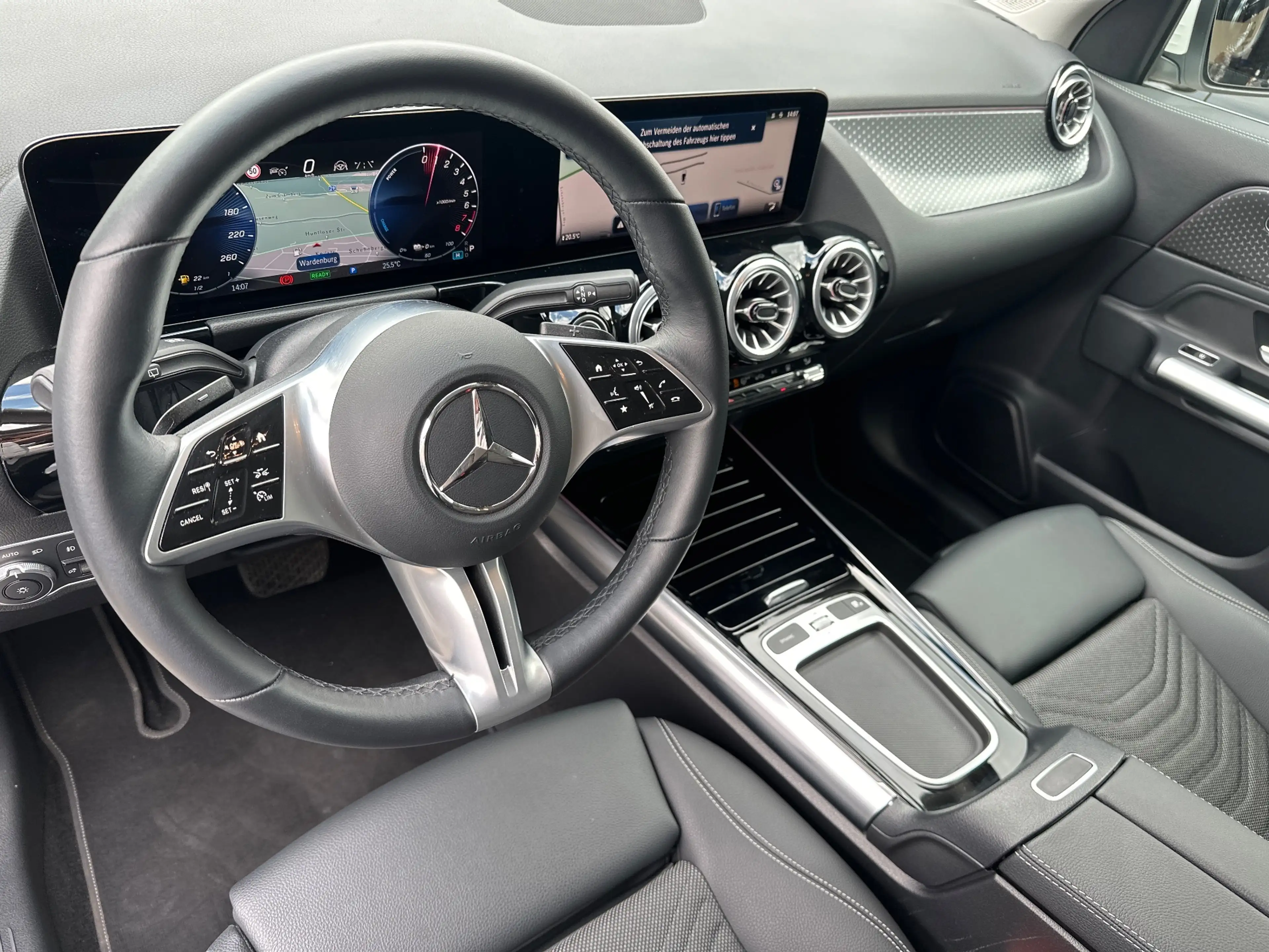 Mercedes-Benz GLA 250 Progressive Advanced NAV+LED+ACC+CARPLAY+360°+PP — photo 8