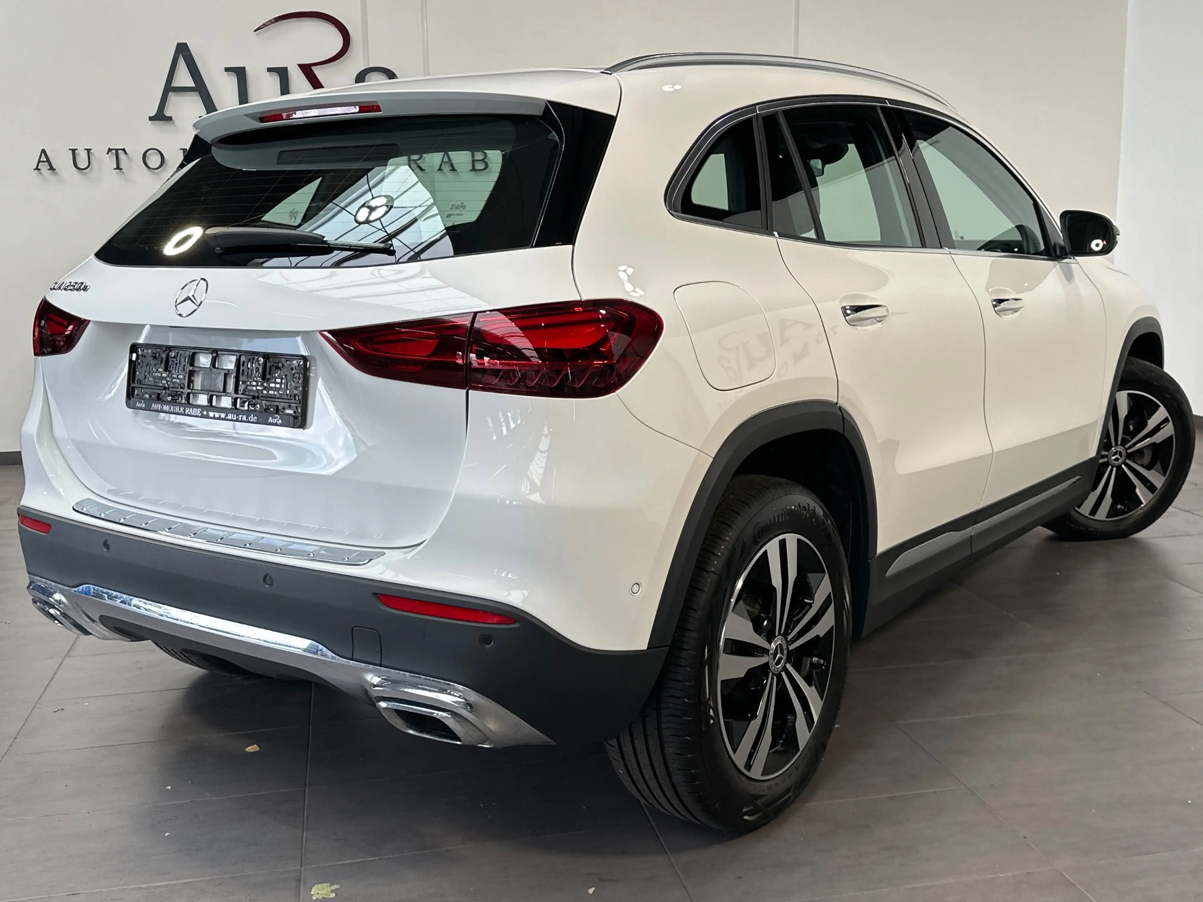 Mercedes-Benz GLA 250 Progressive Advanced NAV+LED+ACC+CARPLAY+360°+PP — photo 4