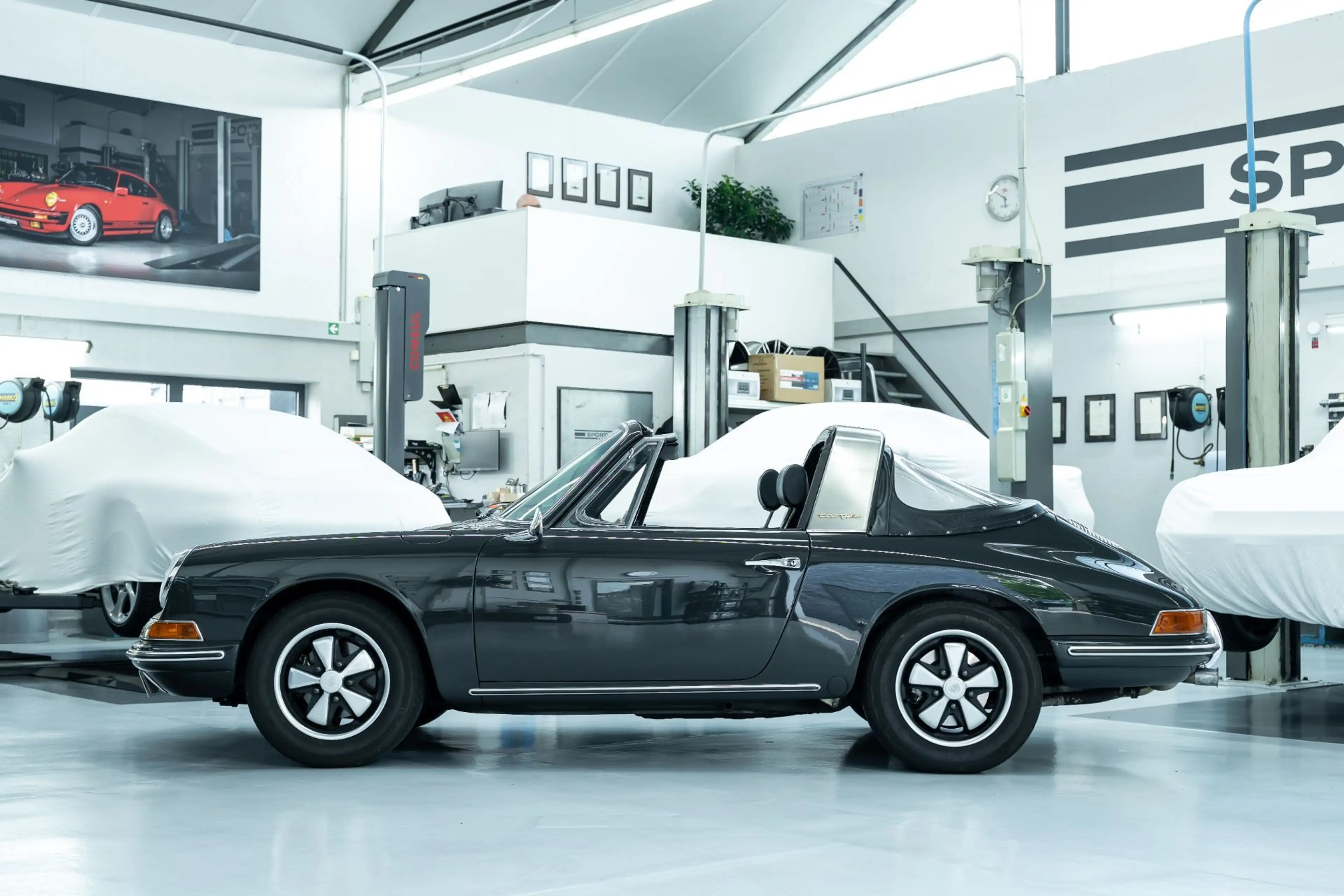 Porsche 911 911 T Targa — photo 4