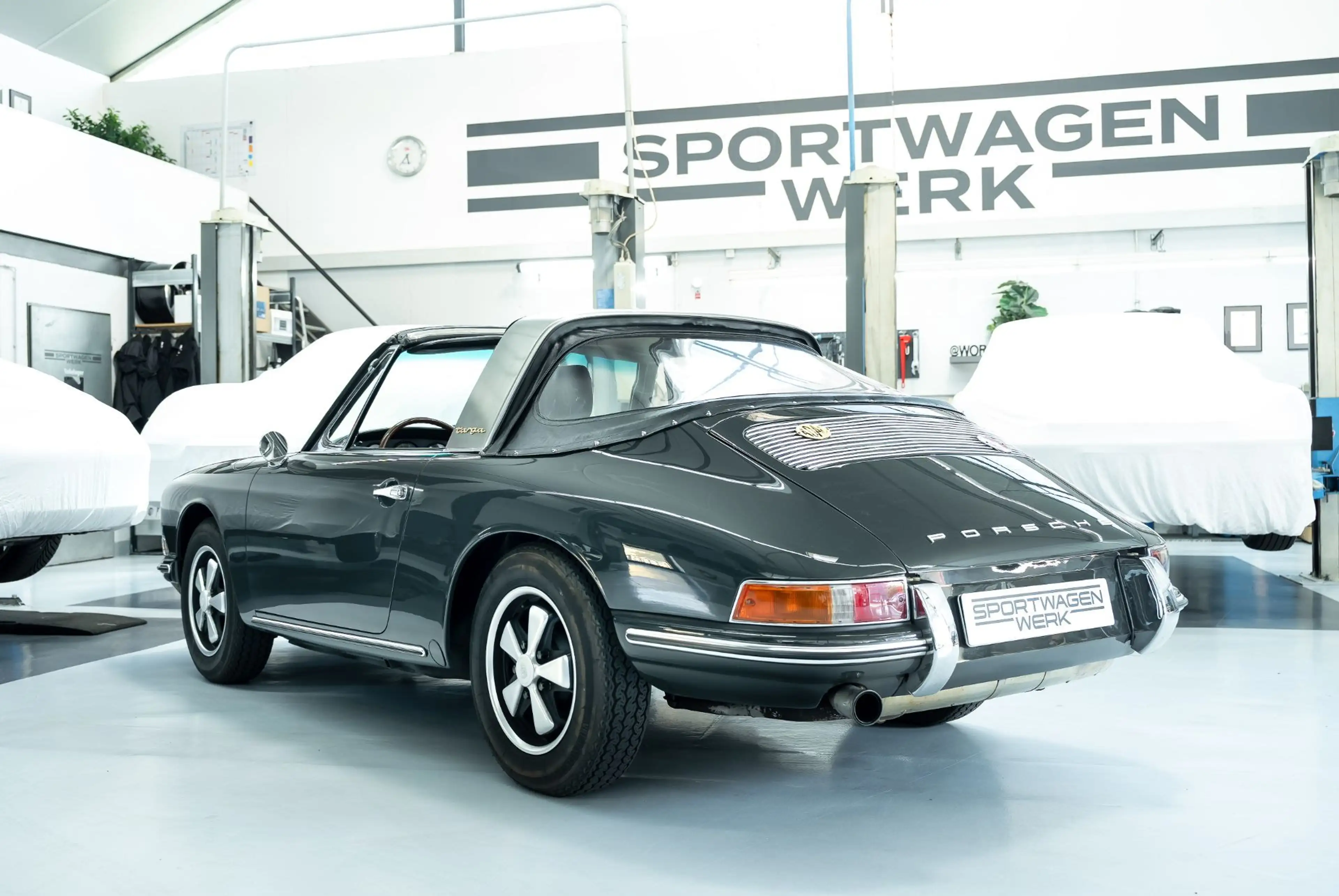 Porsche 911 911 T Targa — photo 11