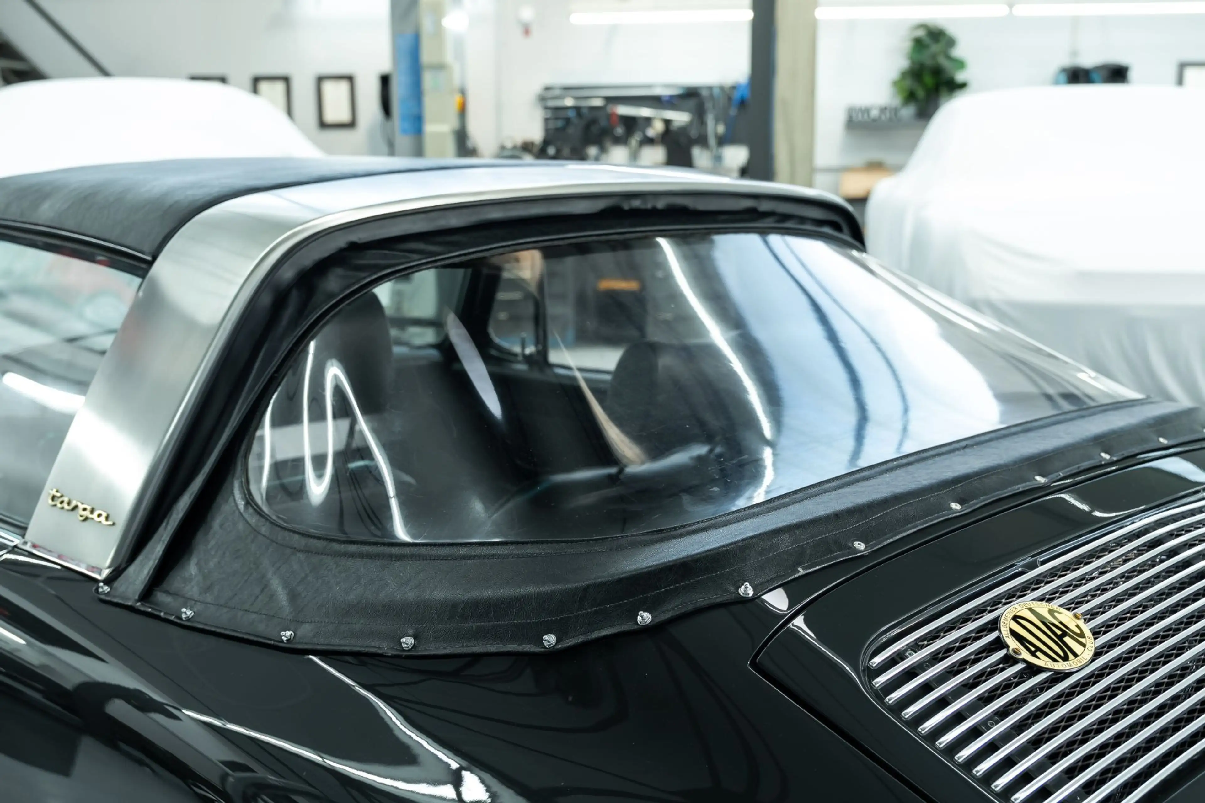 Porsche 911 911 T Targa — photo 13
