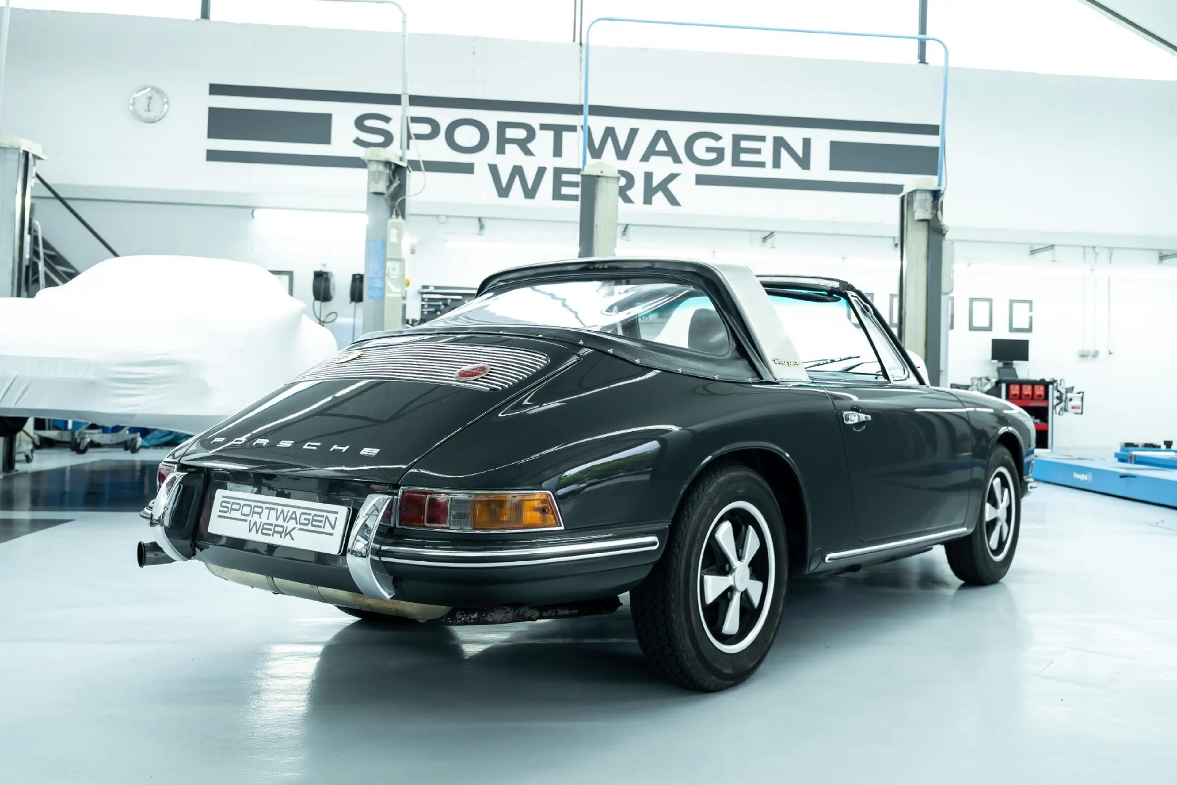Porsche 911 911 T Targa — photo 5