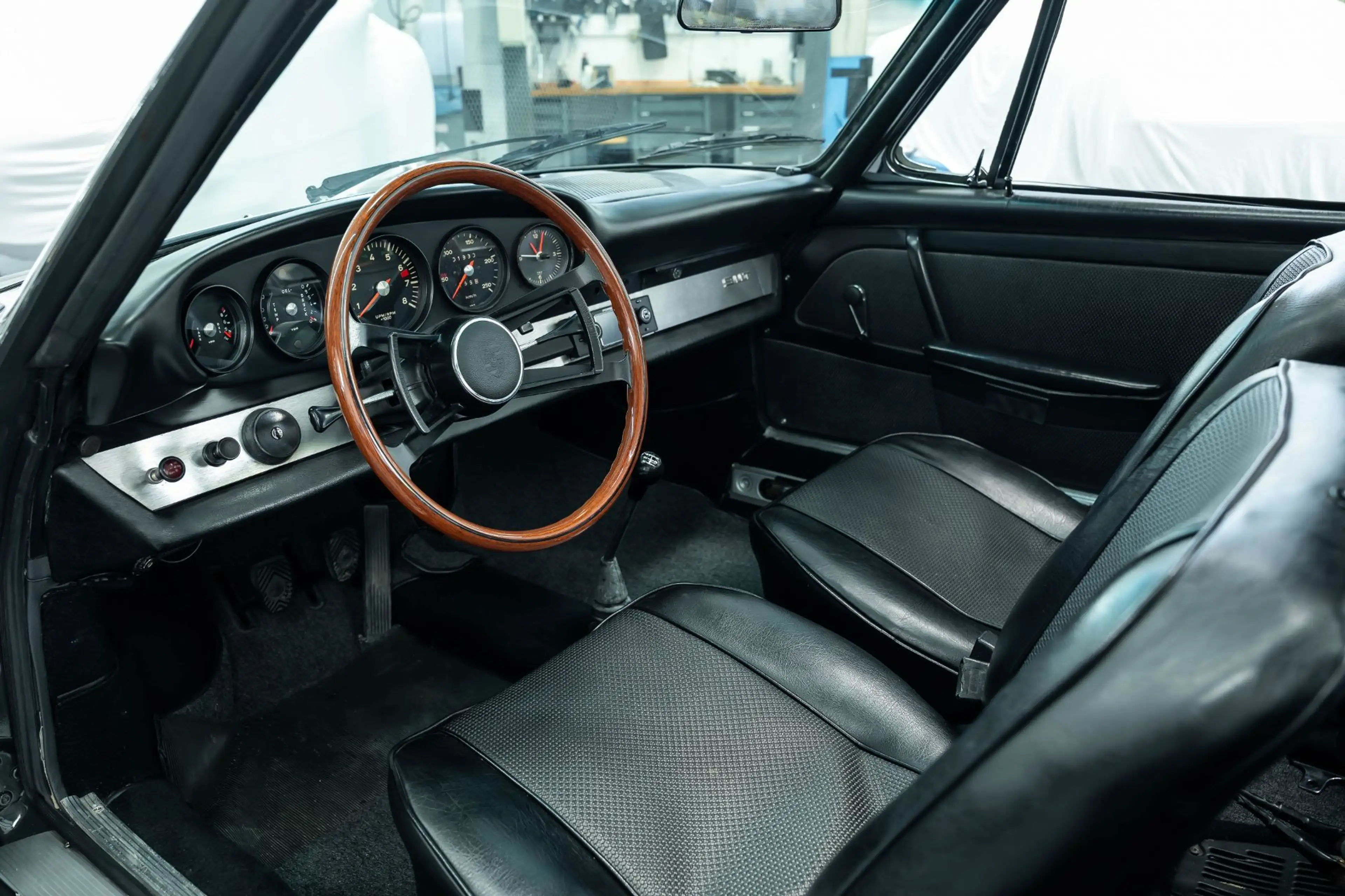 Porsche 911 911 T Targa — photo 5