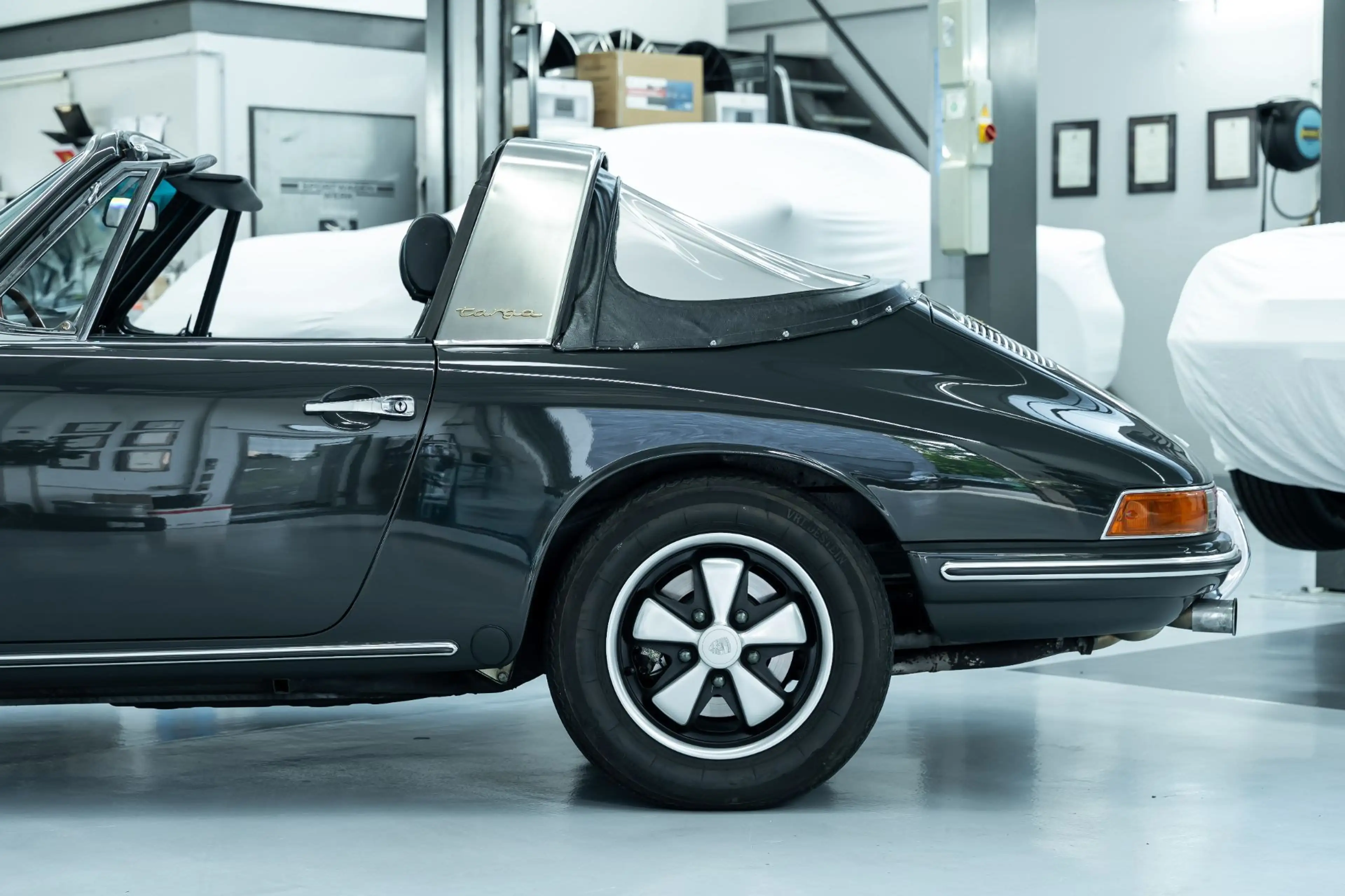 Porsche 911 911 T Targa — photo 15