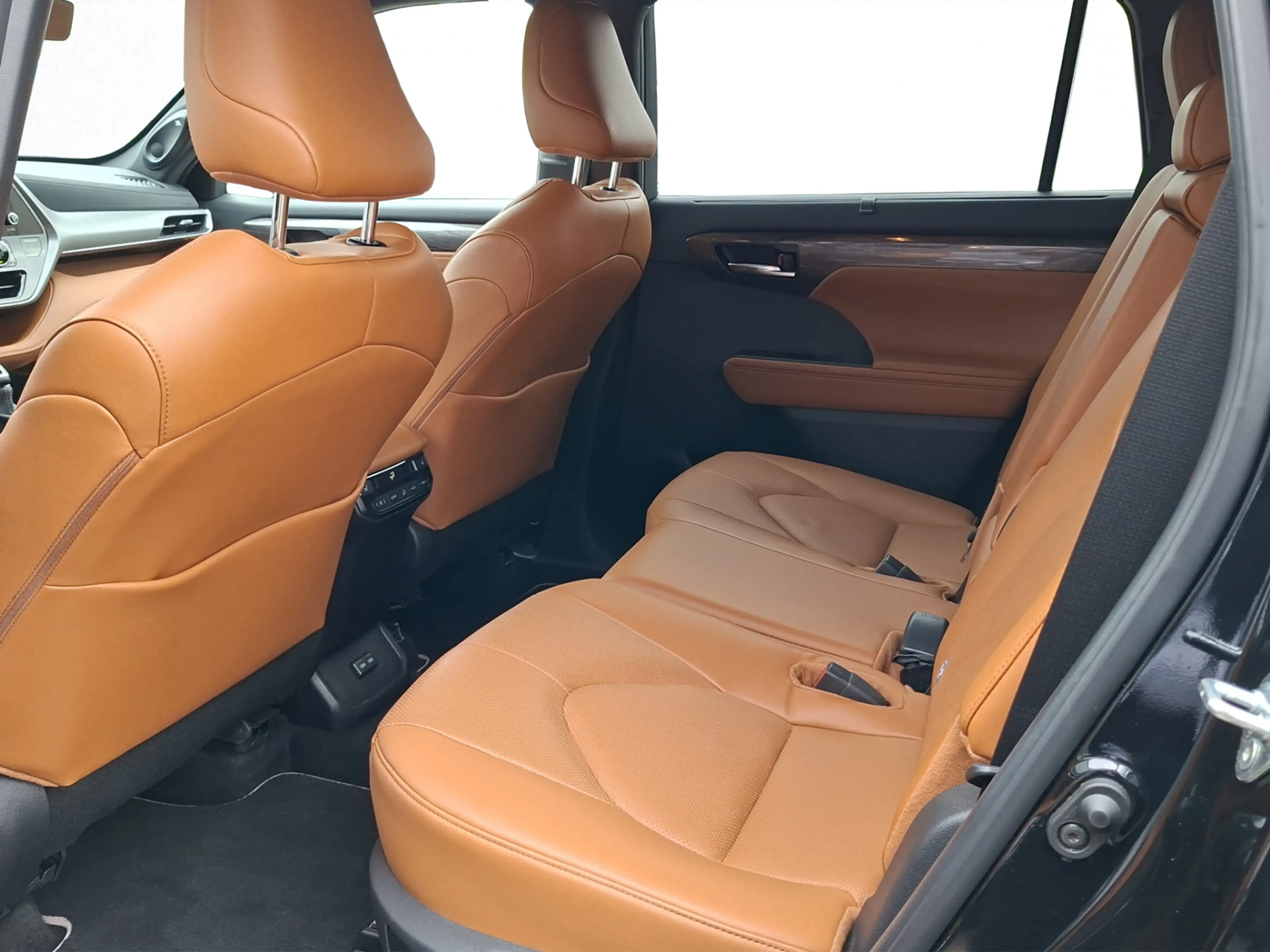 Toyota Highlander 2.5 AWD Hybrid Business Plus | BTW voertuig | Deal — photo 15
