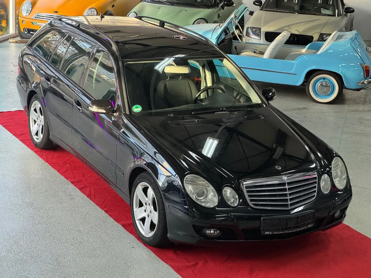 Mercedes-Benz E 220 E T-Modell E 220 T CDI Schwarz - 1