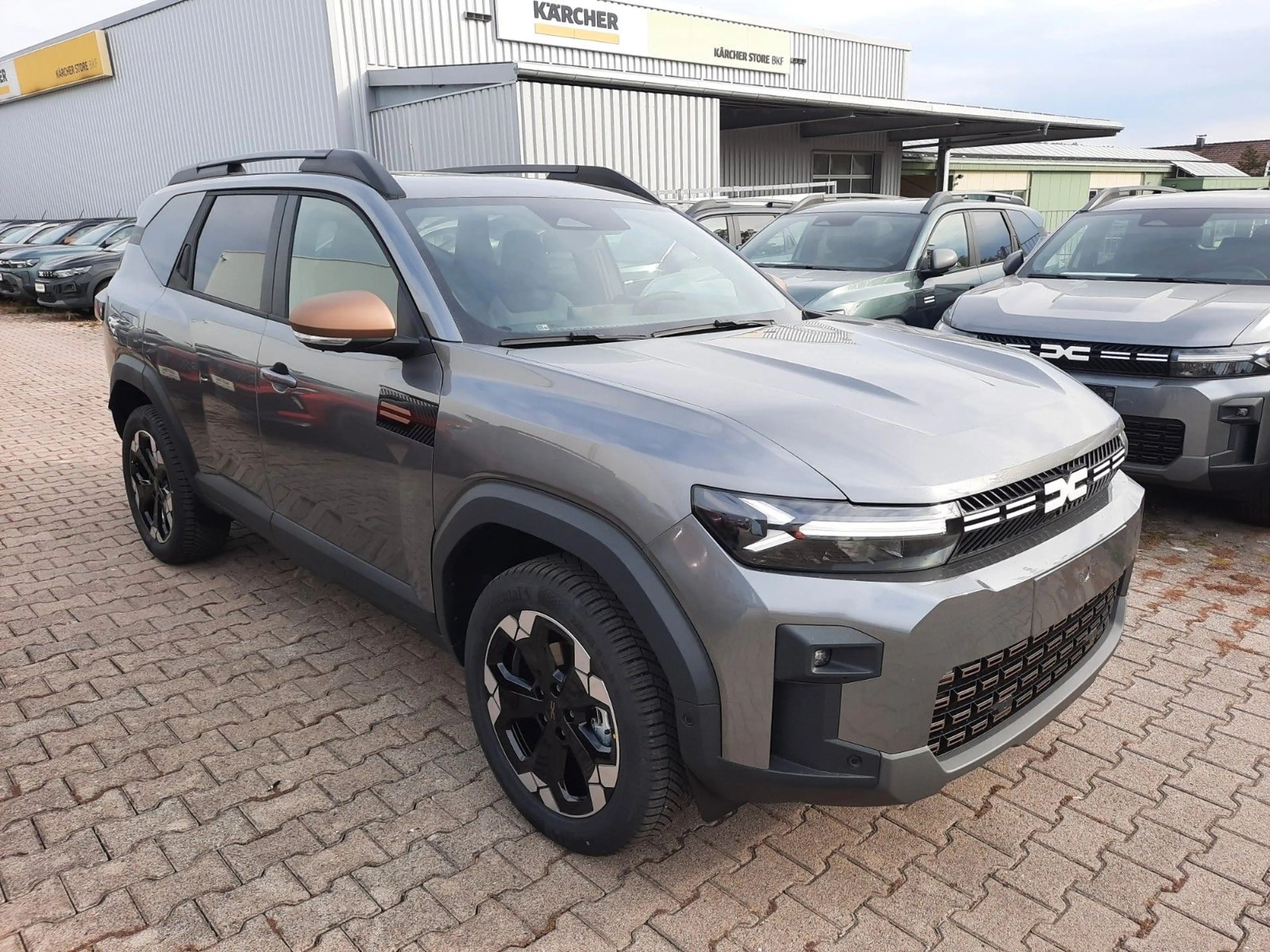 Dacia Bigster Tribrid 150 Extreme 4x4 — photo 3