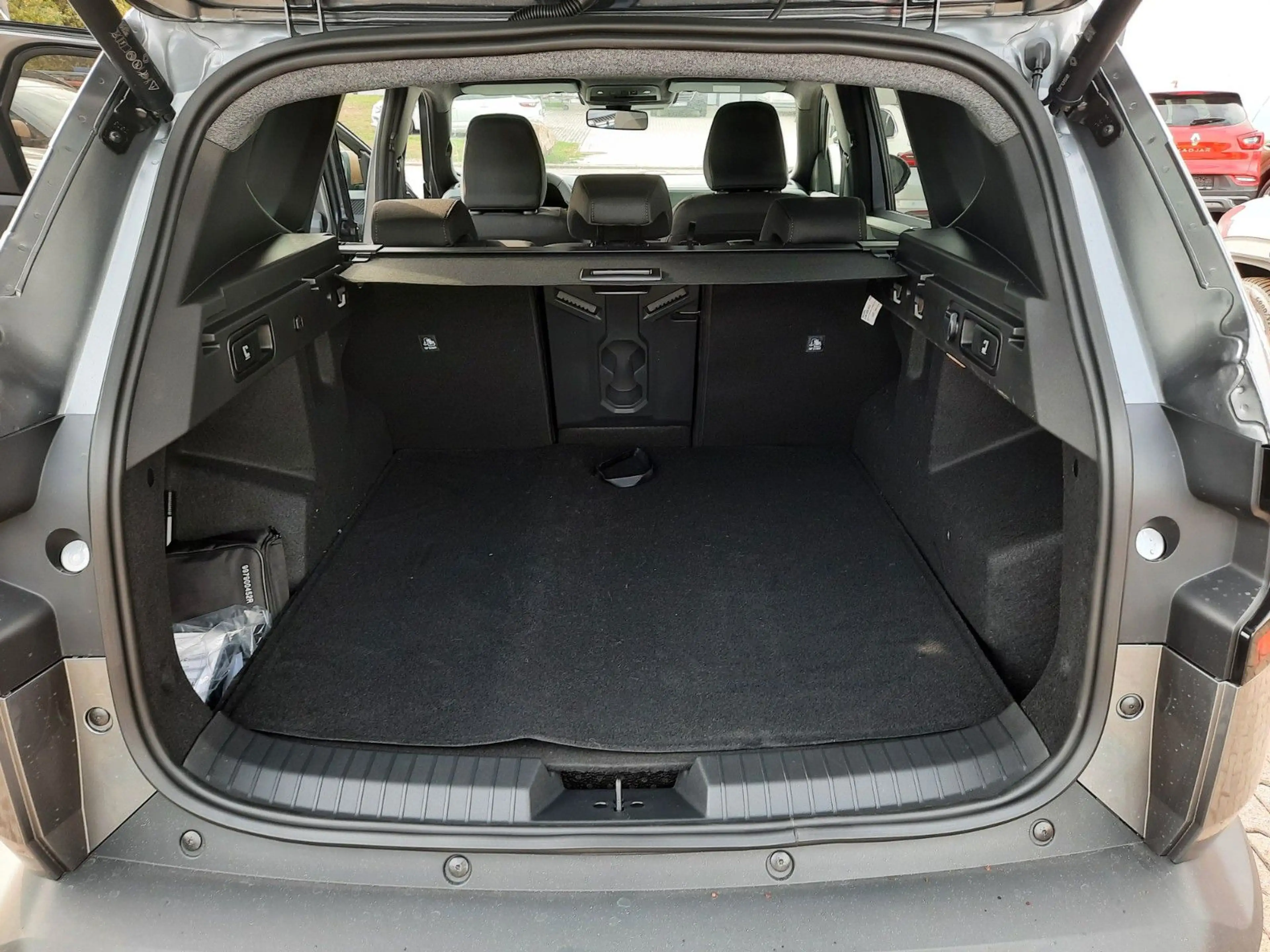 Dacia Bigster Tribrid 150 Extreme 4x4 — photo 10