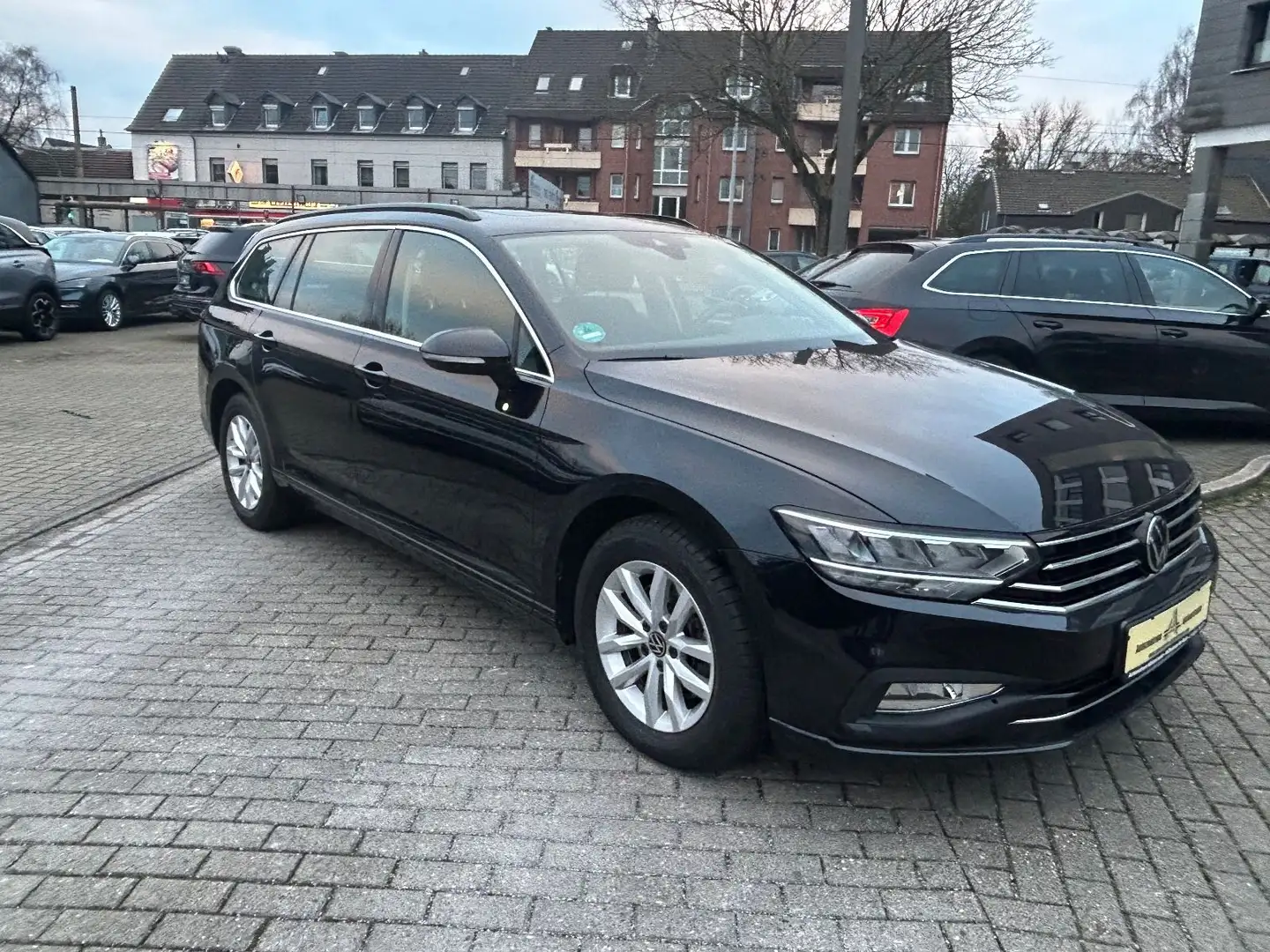 Volkswagen Passat Variant Panorama ACC PDC NAVI Kamera Schwarz - 2