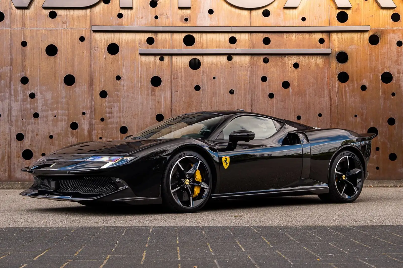 Ferrari Testarossa 849 Testarossa *STOCK*AVAILABLE*CARBON* Schwarz - 2