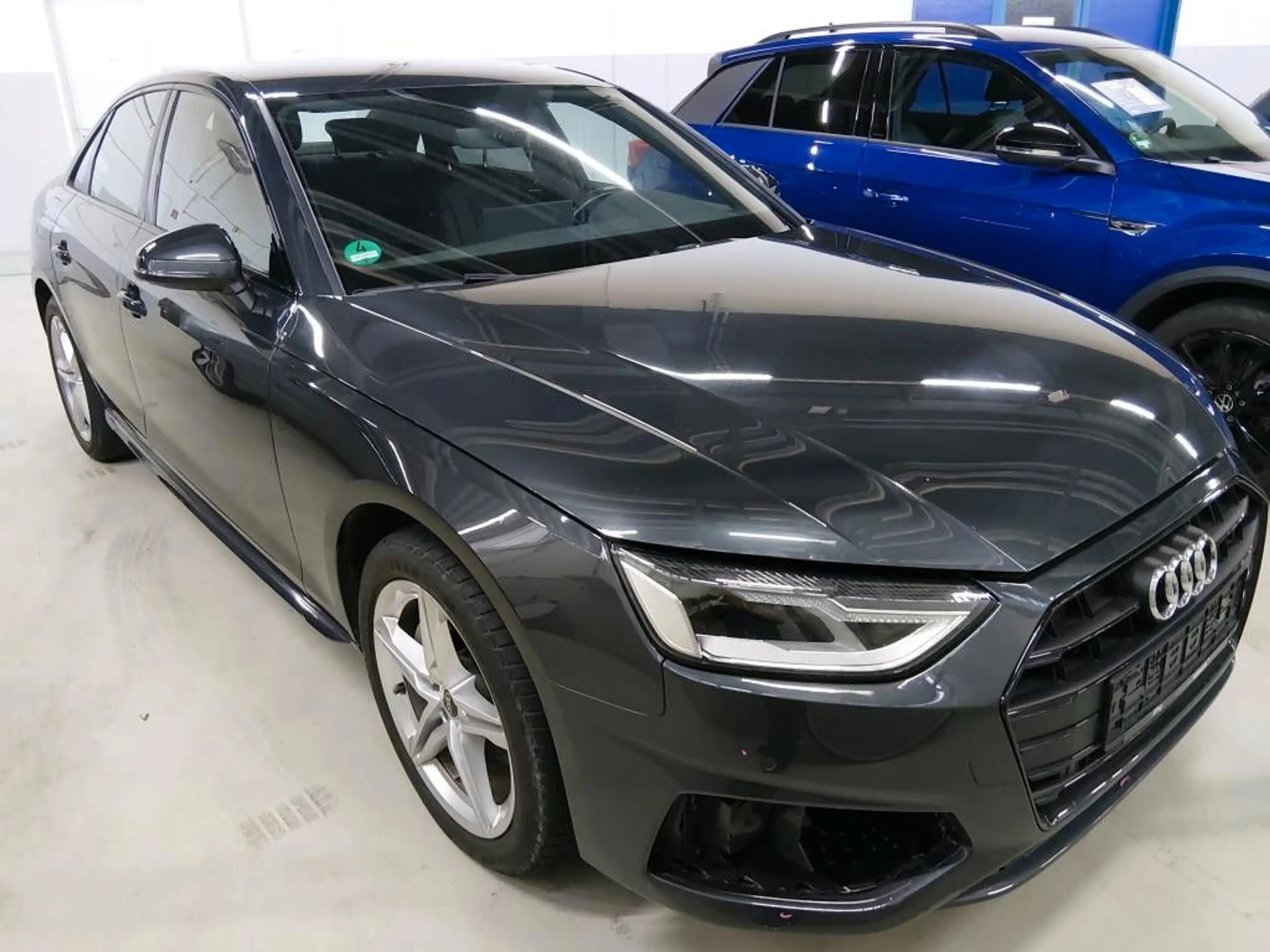 Audi A4 Lim. 40 TDI advanced