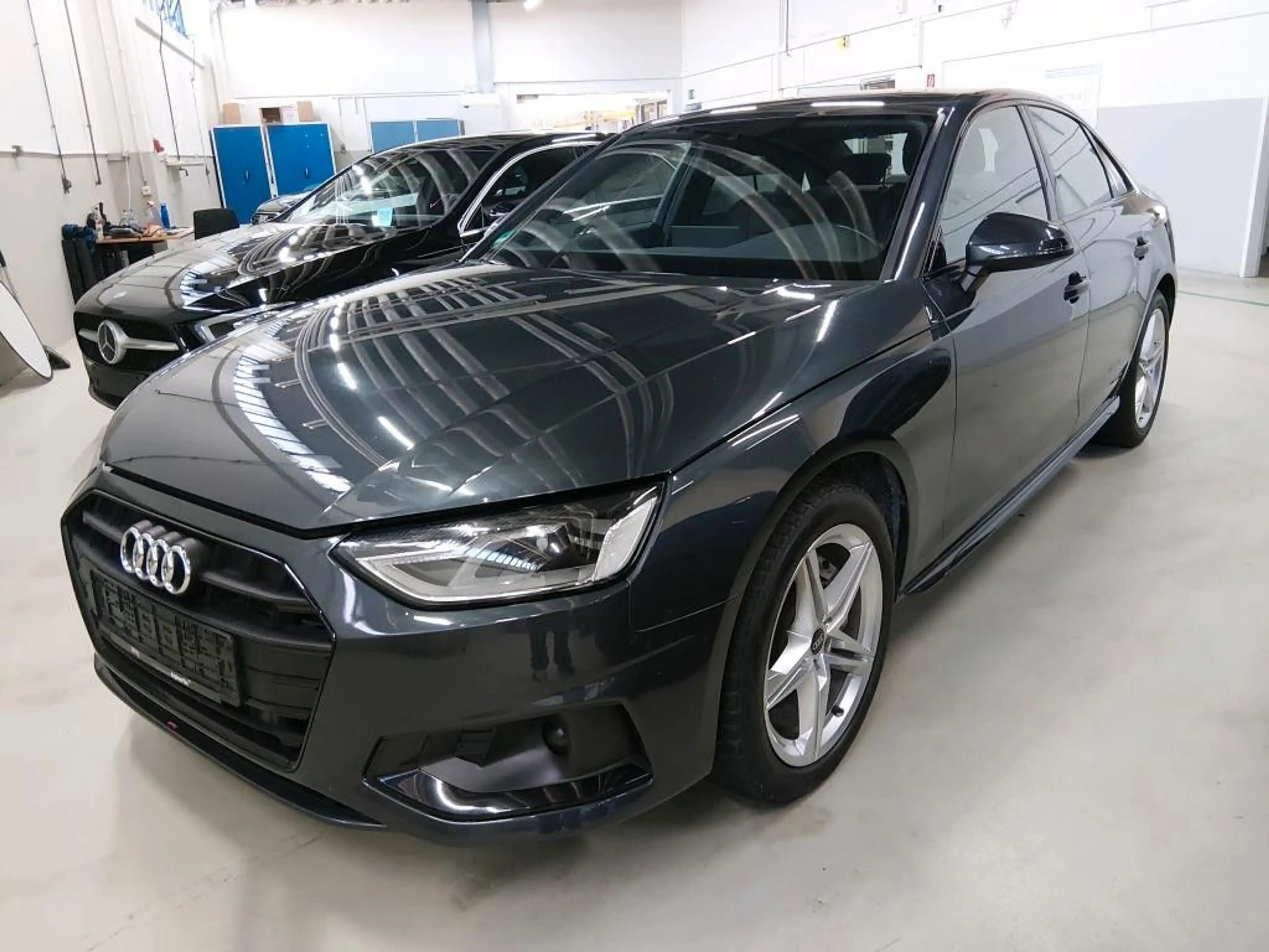 Audi A4 Lim. 40 TDI advanced — photo 2