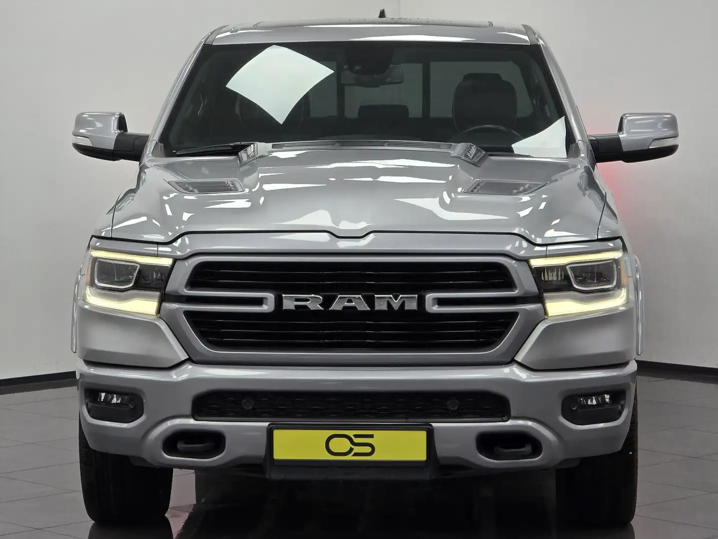 Dodge RAM 5.7 V8 HEMI SPORT*Unfallfrei*MwSt Panorama Silber - 2