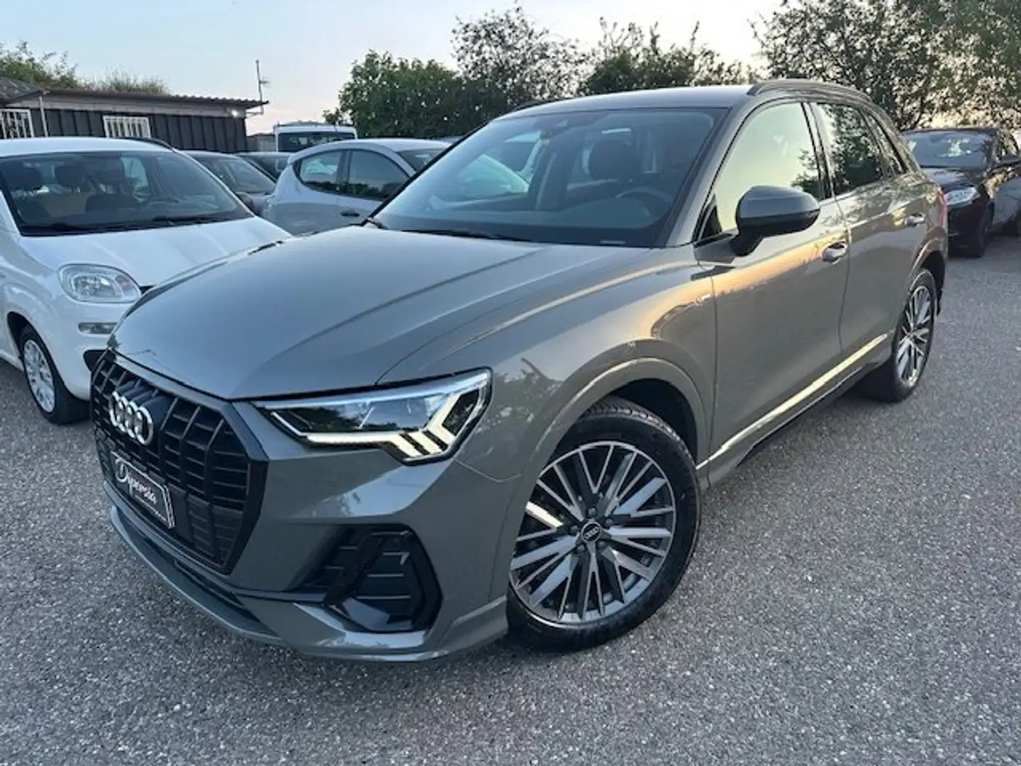 Audi Q3 35 2.0 TDI 150cv S LINE Grigio - 1
