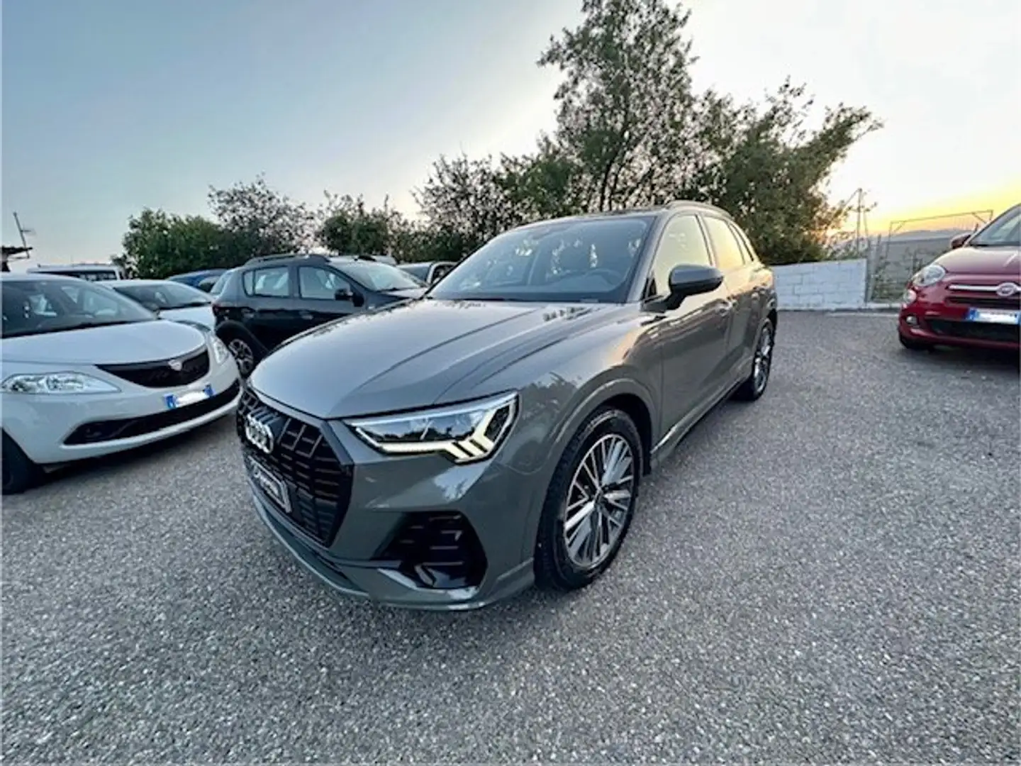 Audi Q3 35 2.0 TDI 150cv S LINE Grigio - 2