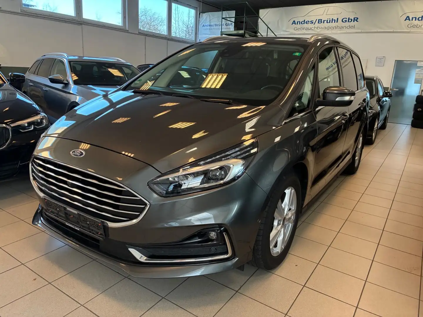 Ford Galaxy 2,0 TDCI Titanium LEDER 7-Sitzer  ACC KAM Grau - 1