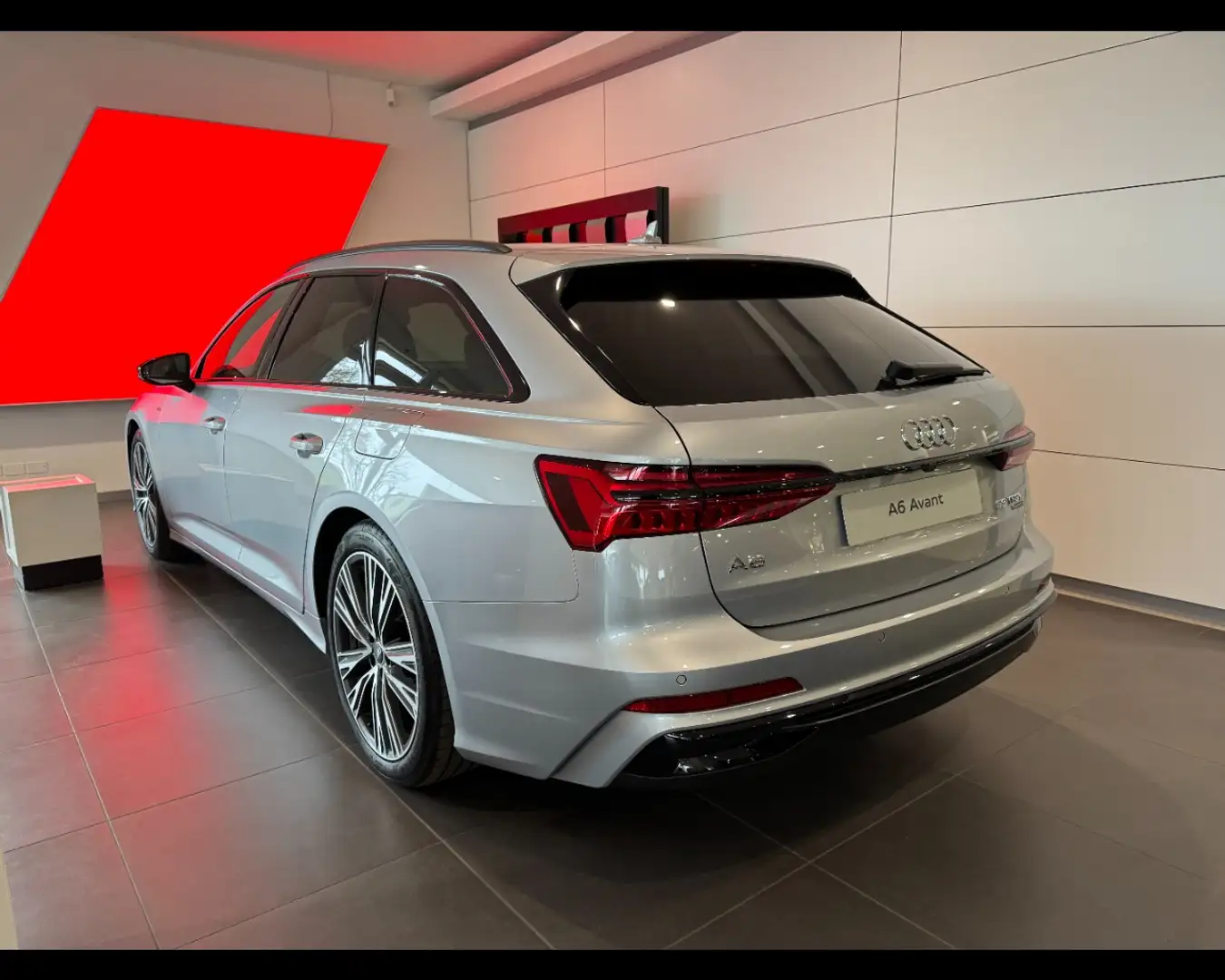 Audi A6 AVANT 55 TFSI E QUATTRO S-TRONIC S-LINE Argento - 2