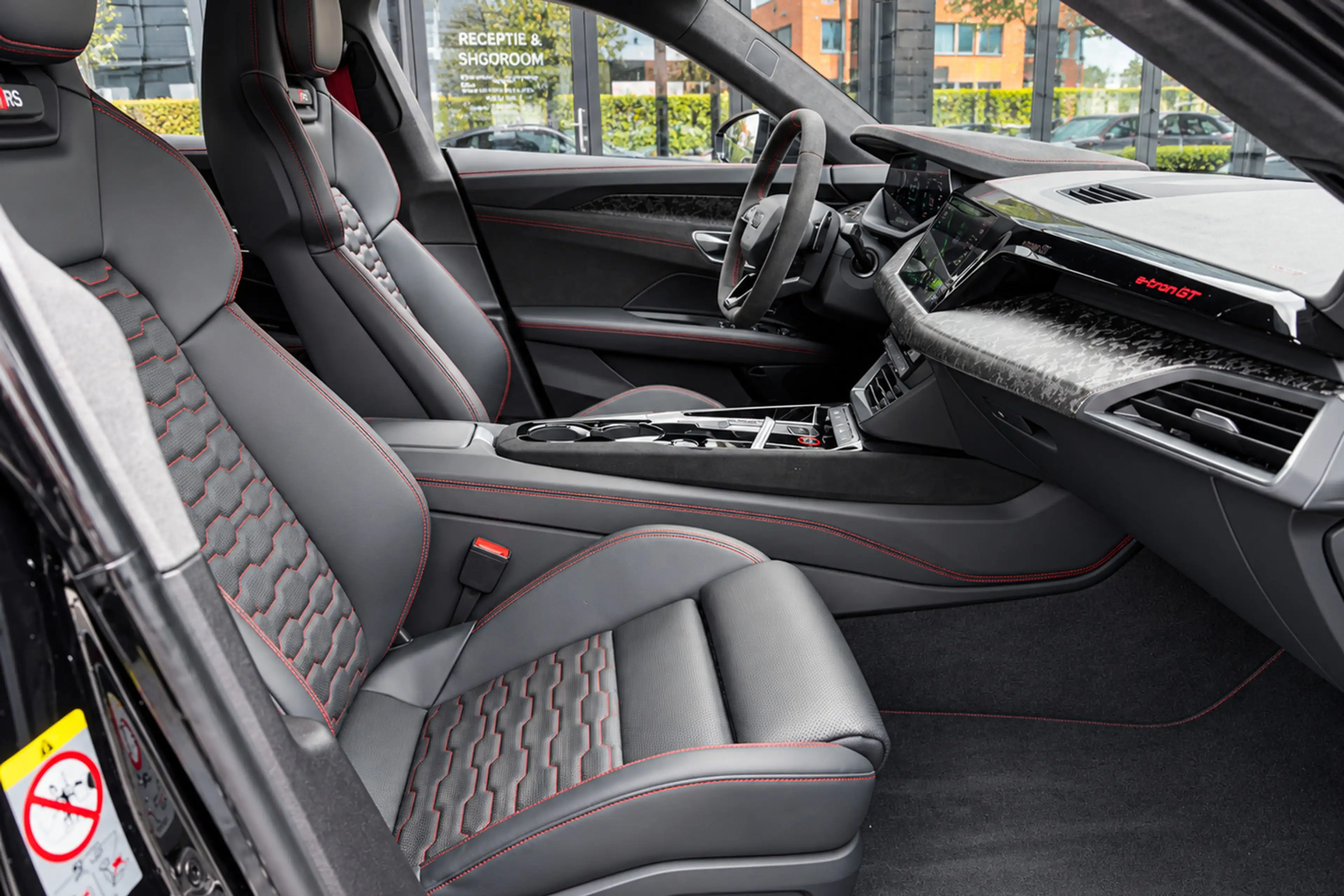 Audi RS e-tron GT Performance l 843 pk I Ceramic l Carbon l Facelift — photo 5