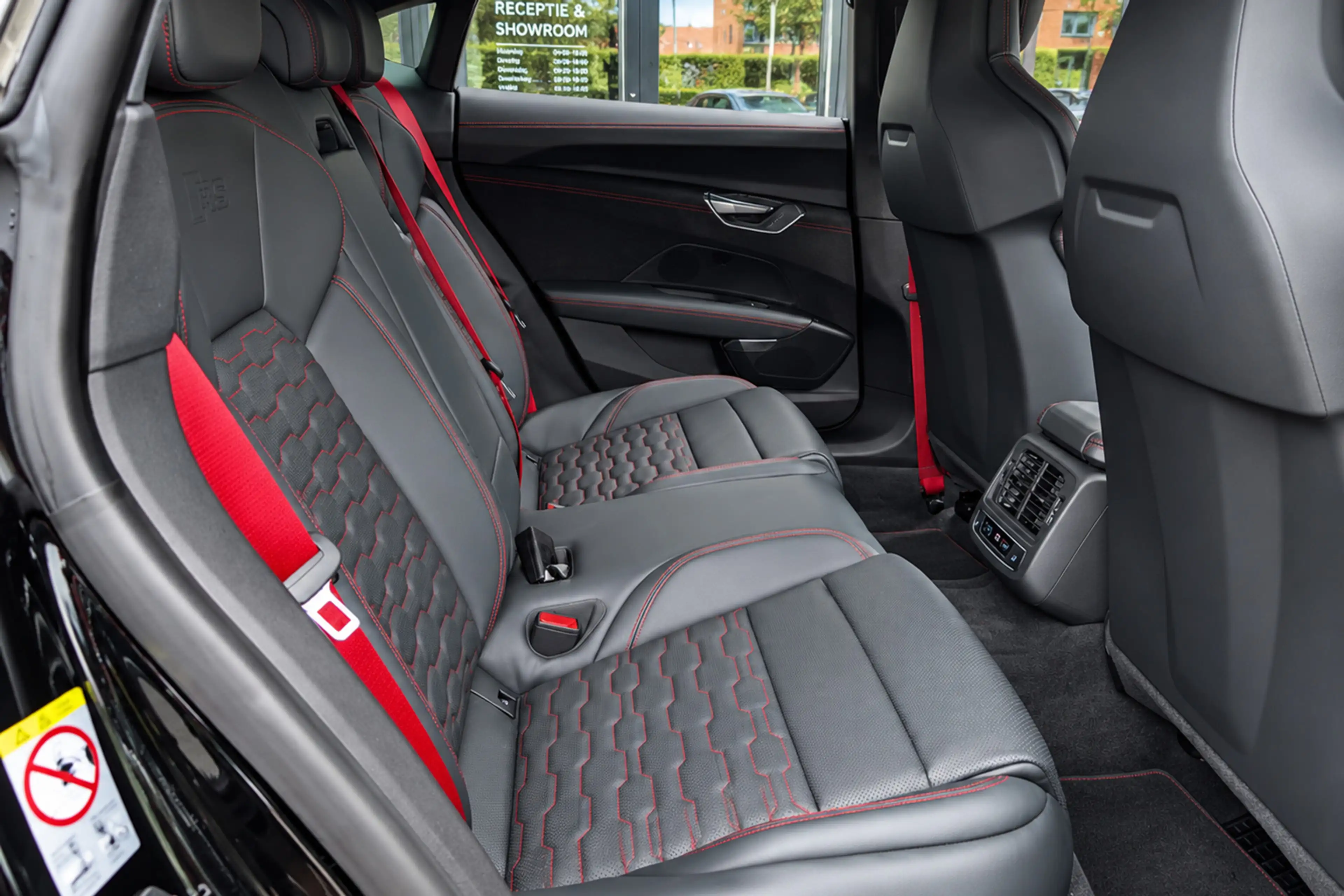 Audi RS e-tron GT Performance l 843 pk I Ceramic l Carbon l Facelift — photo 6