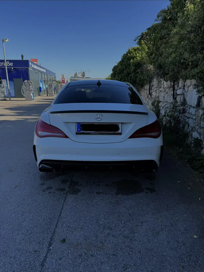 Mercedes-Benz CLA 200 AMG Line - 2