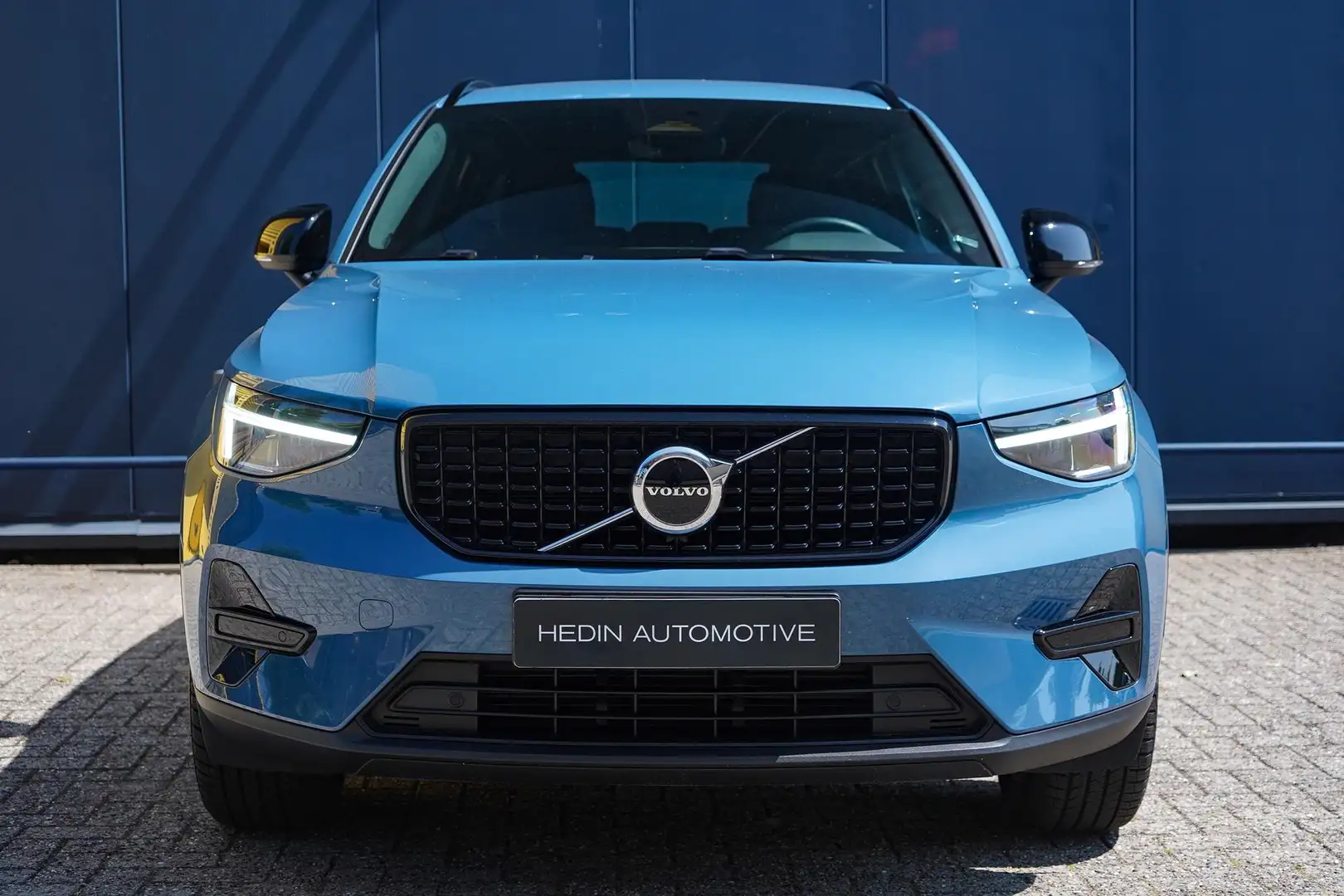 Volvo XC40 2.0 B4 Plus Dark | Trekhaak | Park assist | Pilot Azul - 2