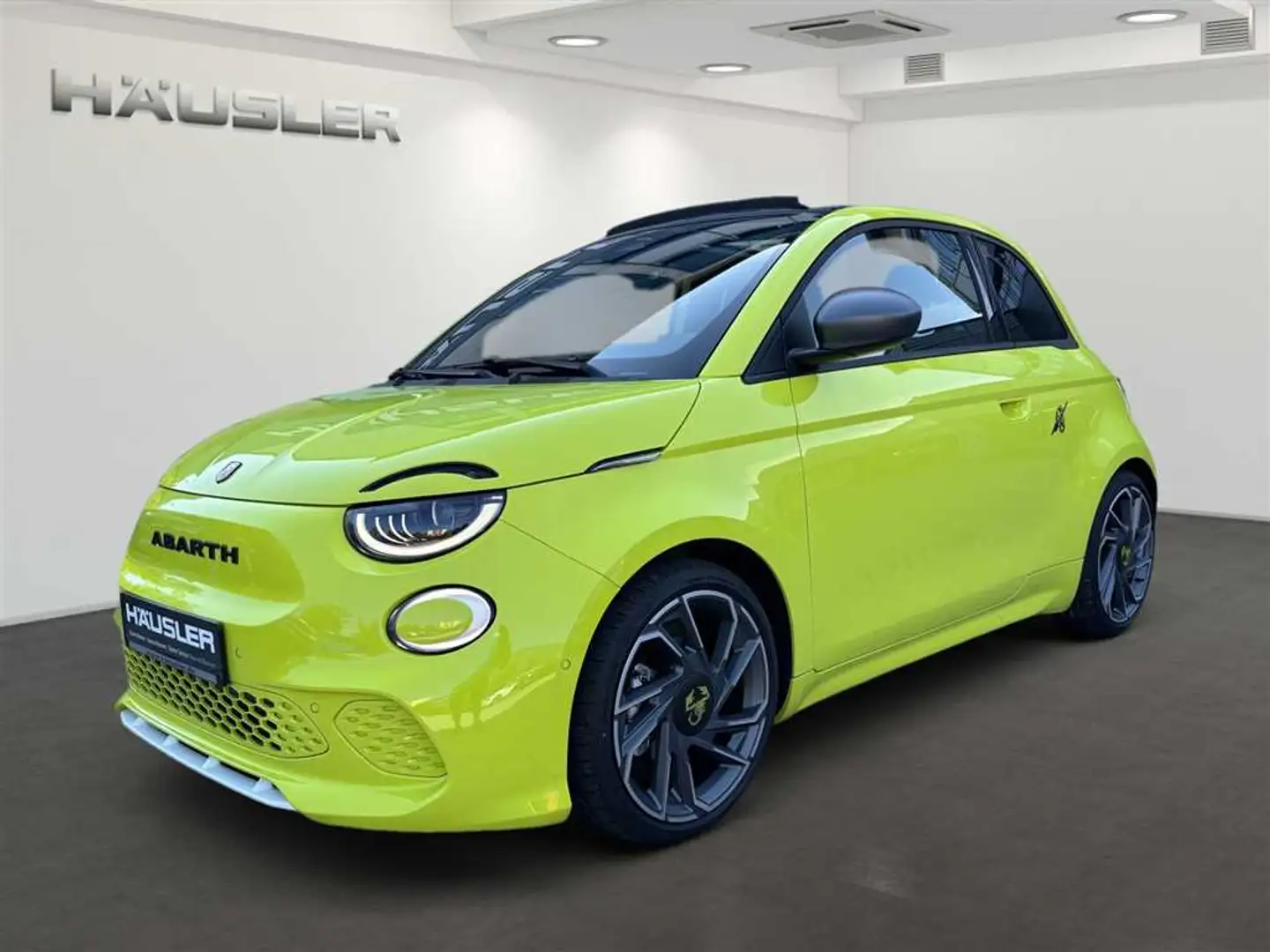 Abarth 500C -e TURISMO 155PS Navi RFK SHZ Alcantara Зелений - 1