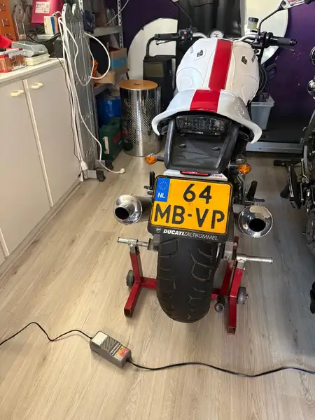 Ducati Monster 600 - foto 6