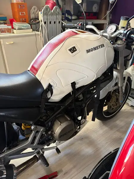 Ducati Monster 600 - foto 2