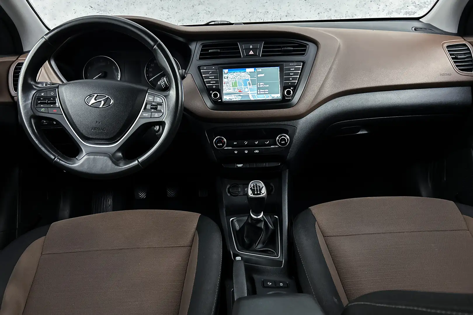 Hyundai i20 1.0 T-GDI Comfort | Camera | Cruise control | Park Gris - 2