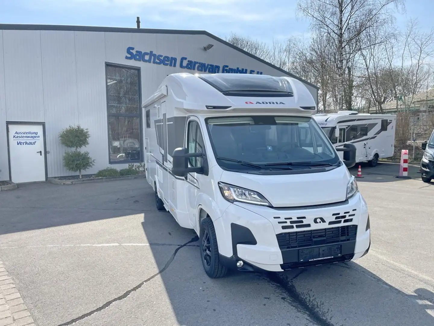 Adria Matrix Axess 670 SL ALL IN UNIOPTIK* SOFORT Weiß - 1