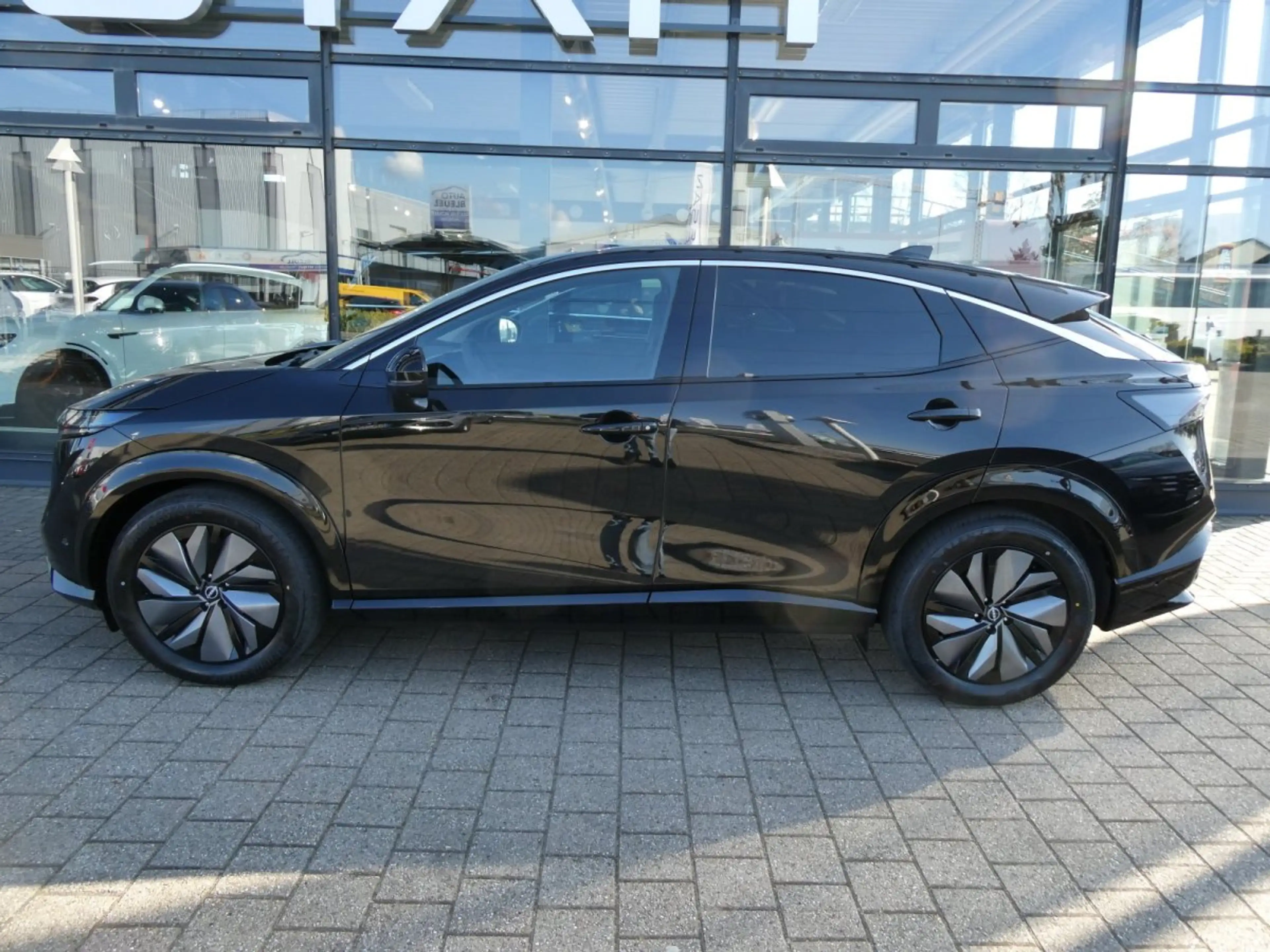 Nissan Ariya Evolve Pack 87kWh*Leder*Pano*Tech Pack* — photo 2