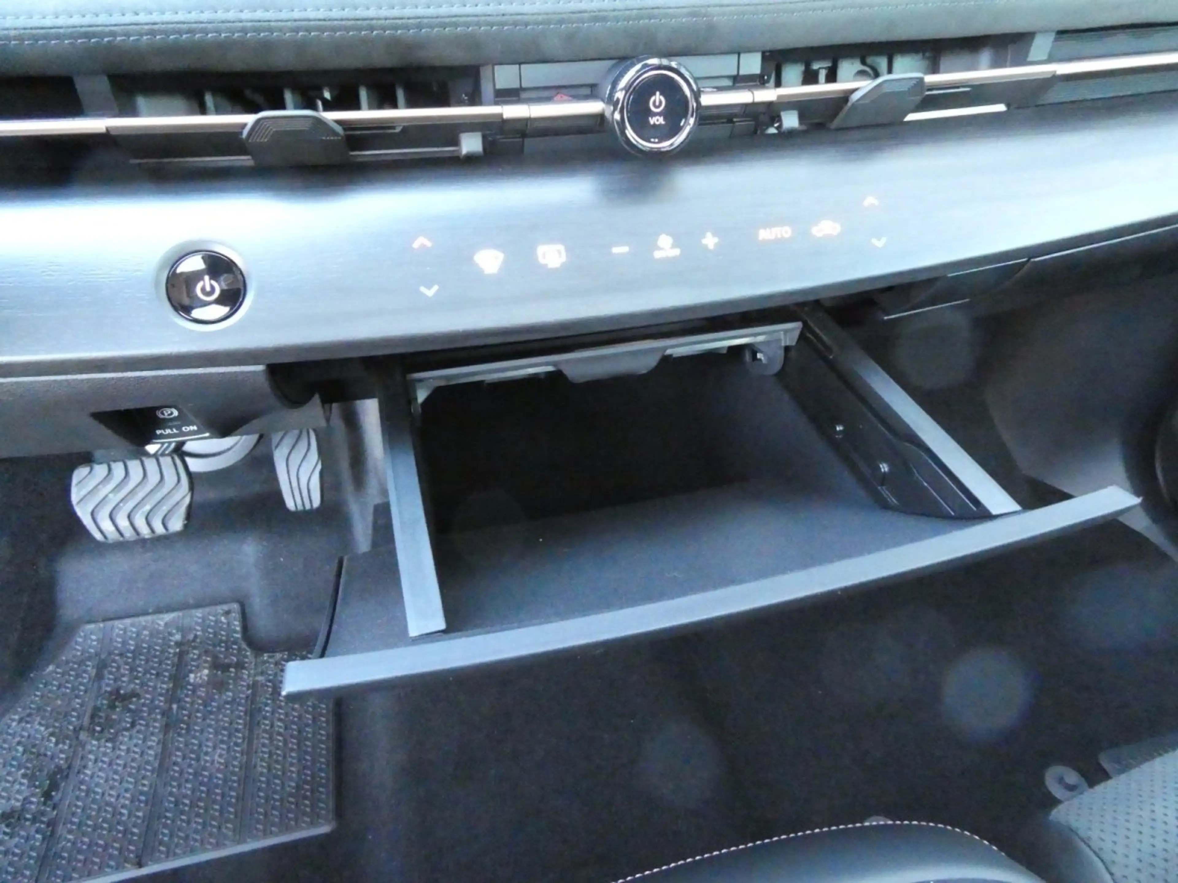 Nissan Ariya Evolve Pack 87kWh*Leder*Pano*Tech Pack* — photo 13
